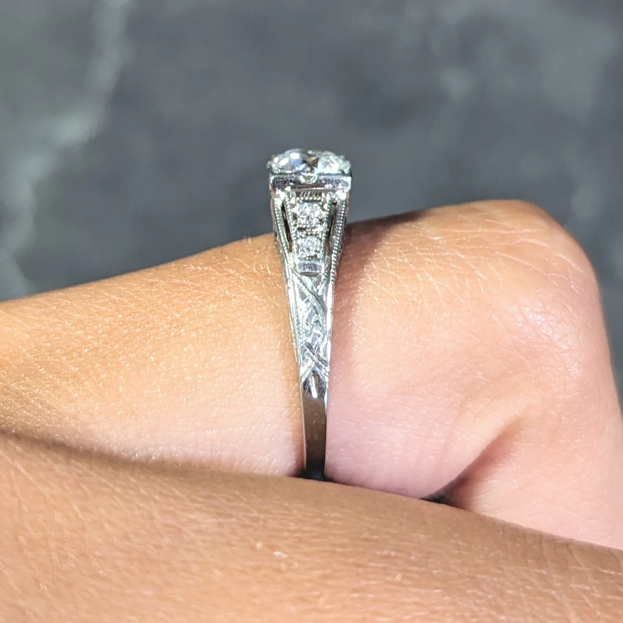 Art Deco Old European Cut Diamond 18 Karat White Gold Vintage Engagement Ring - Image 15