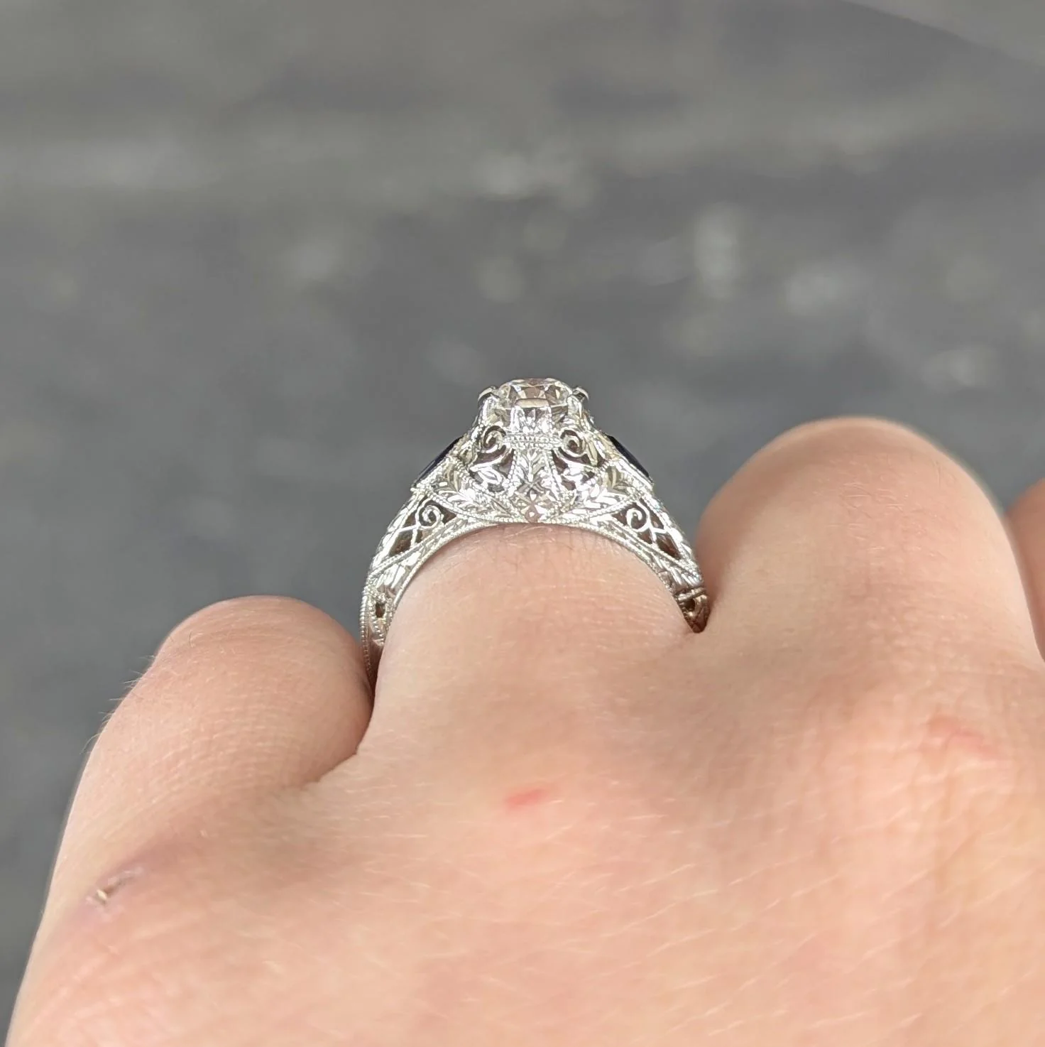 Art Deco Old European Cut Diamond 18 Karat White Gold Vintage Scroll Engagement Ring - Image 7