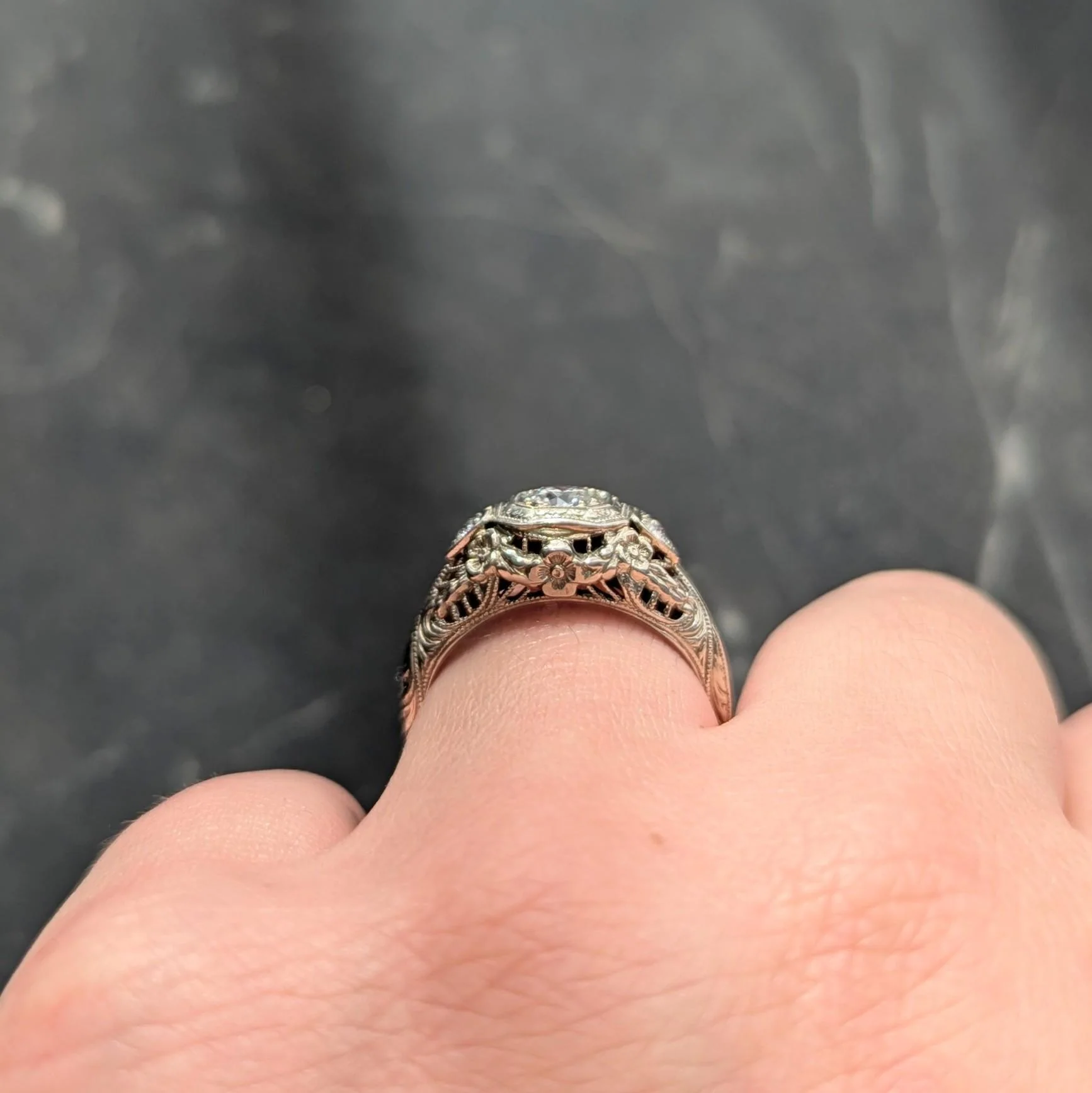 Art Deco Old European Diamond 18 Karat White Gold Antique Heart Garland Engagement Ring - Image 12