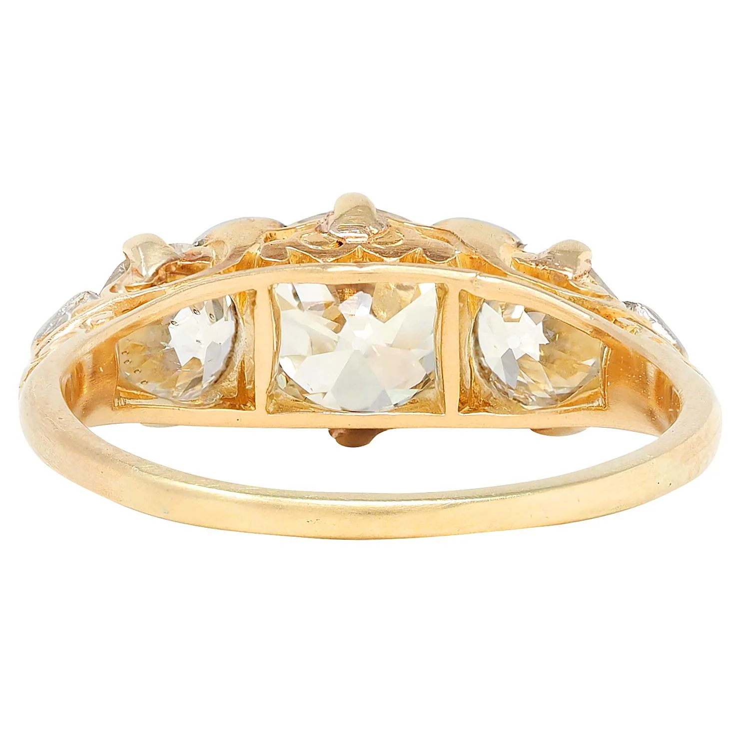 Art Nouveau 2.40 CTW Old Mine Cut Diamond 18 Karat Yellow Gold Silver Antique Scroll Band Ring - Image 4