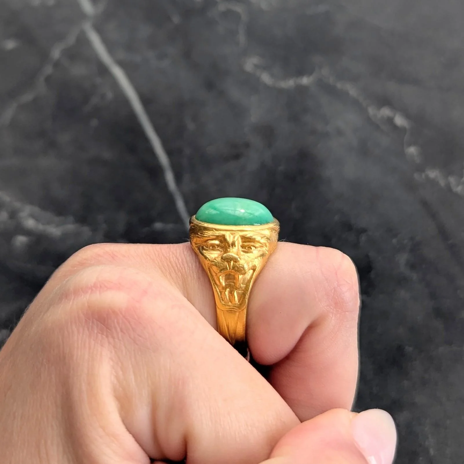Art Nouveau Jade 18 Karat Yellow Gold Antique Unisex Cat Ring - Image 9
