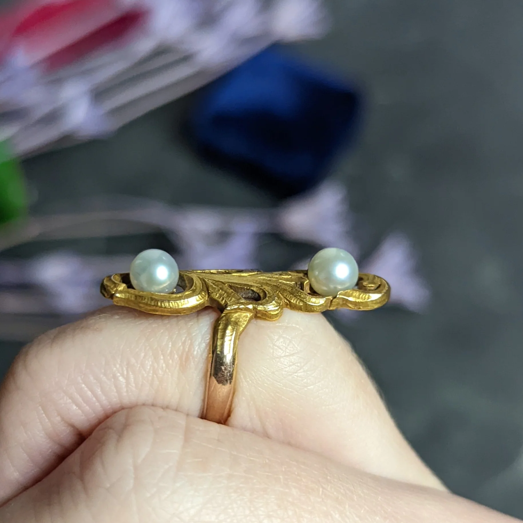 Arts & Crafts Pearl 14 Karat Gold Whiplash Foliate Ring - Image 9