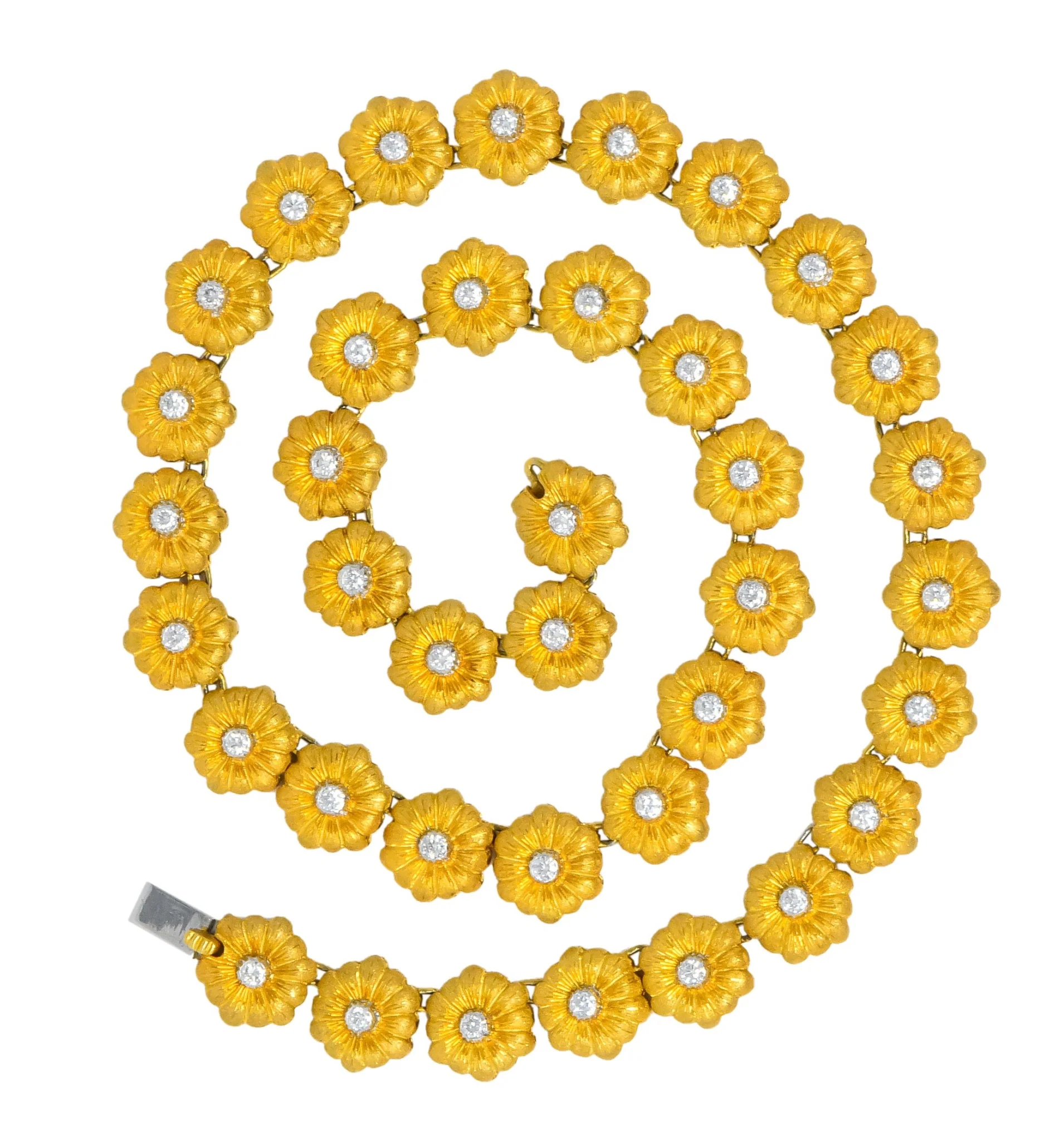 Buccellati 1970's Diamond 18 Karat Gold Flower Necklace - Image 2
