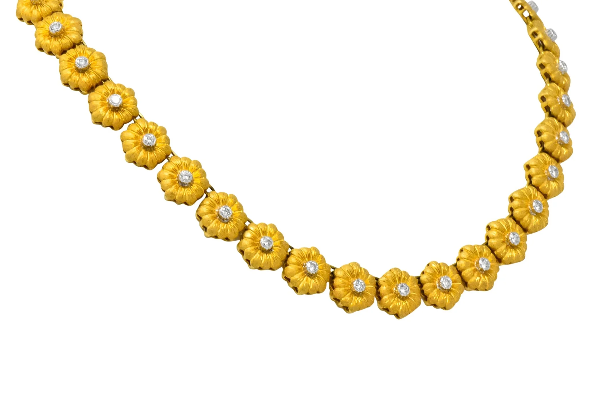 Buccellati 1970's Diamond 18 Karat Gold Flower Necklace - Image 4