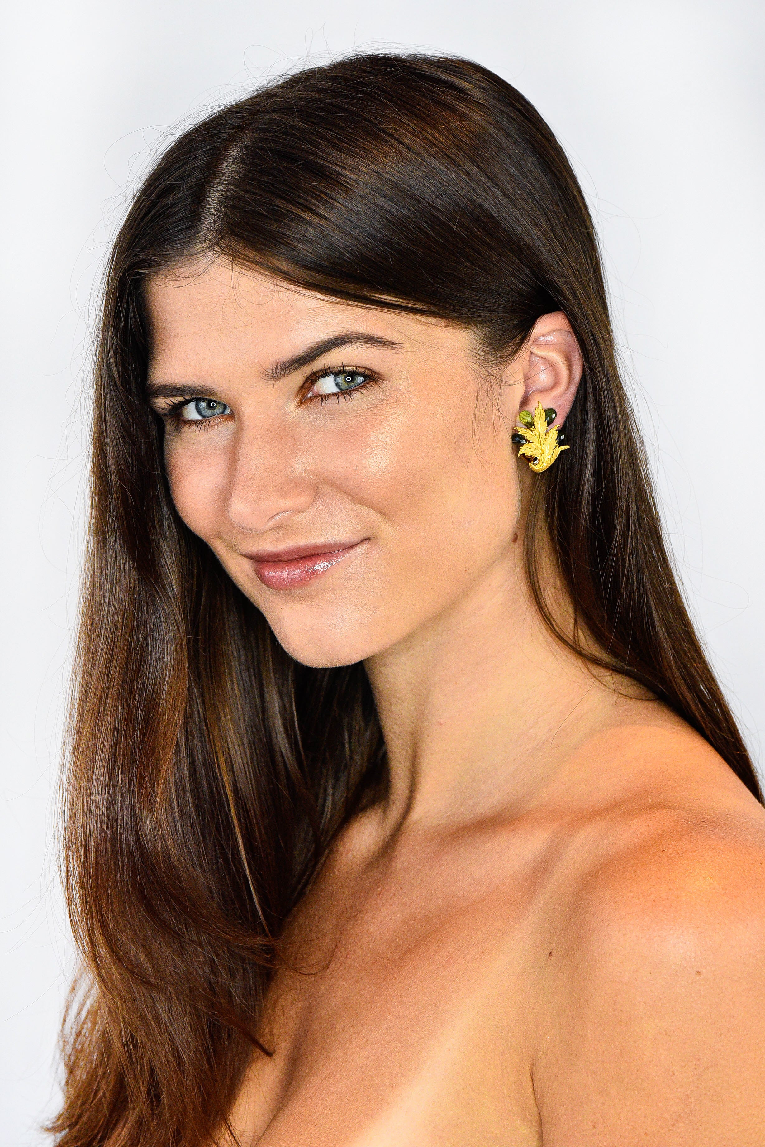 Buccellati Green Sapphire Briolette 18 Karat Two-Tone Gold Leaf Ear-Clip Earrings - Image 11