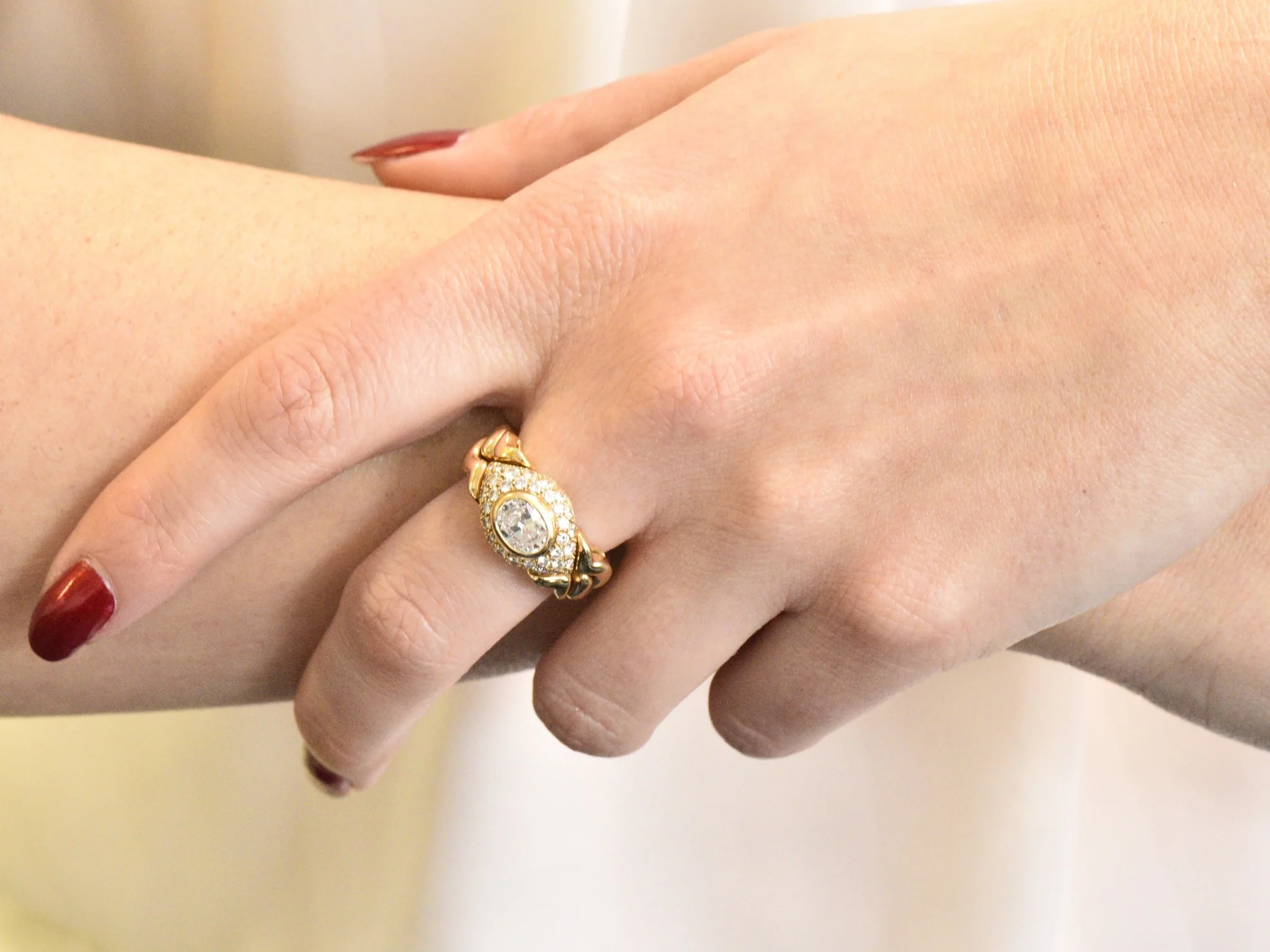 Bulgari 1.55 CTW Diamond 18 Karat Gold Alveare Ring CA 1980 - Image 10