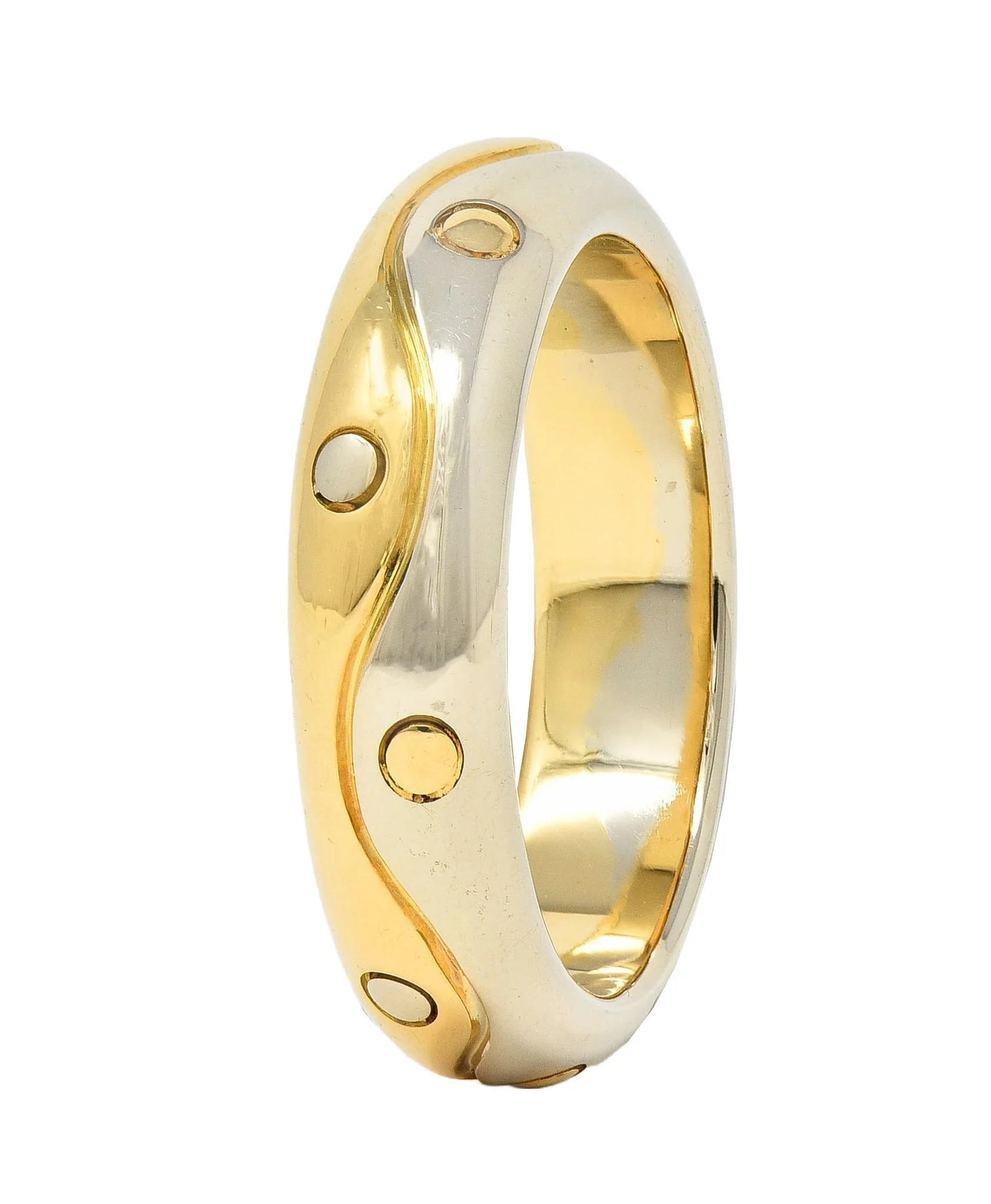 Bulgari 1990's 18 Karat Two-Tone Yellow White Gold Onda Vintage Band Ring - Image 2