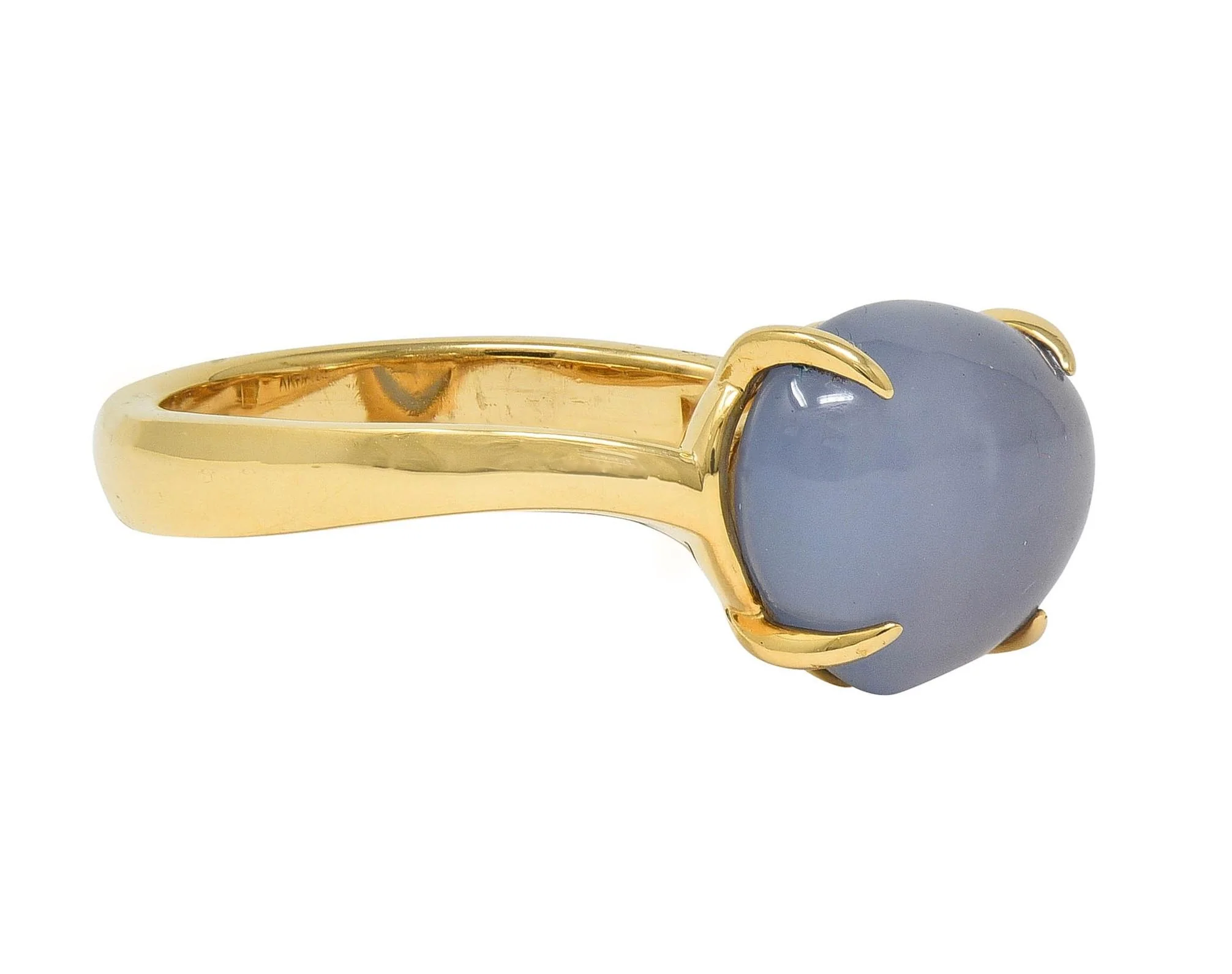 Bulgari 2005 Gray Moonstone Cabochon 18 Karat Yellow Gold Vintage Ring - Image 3