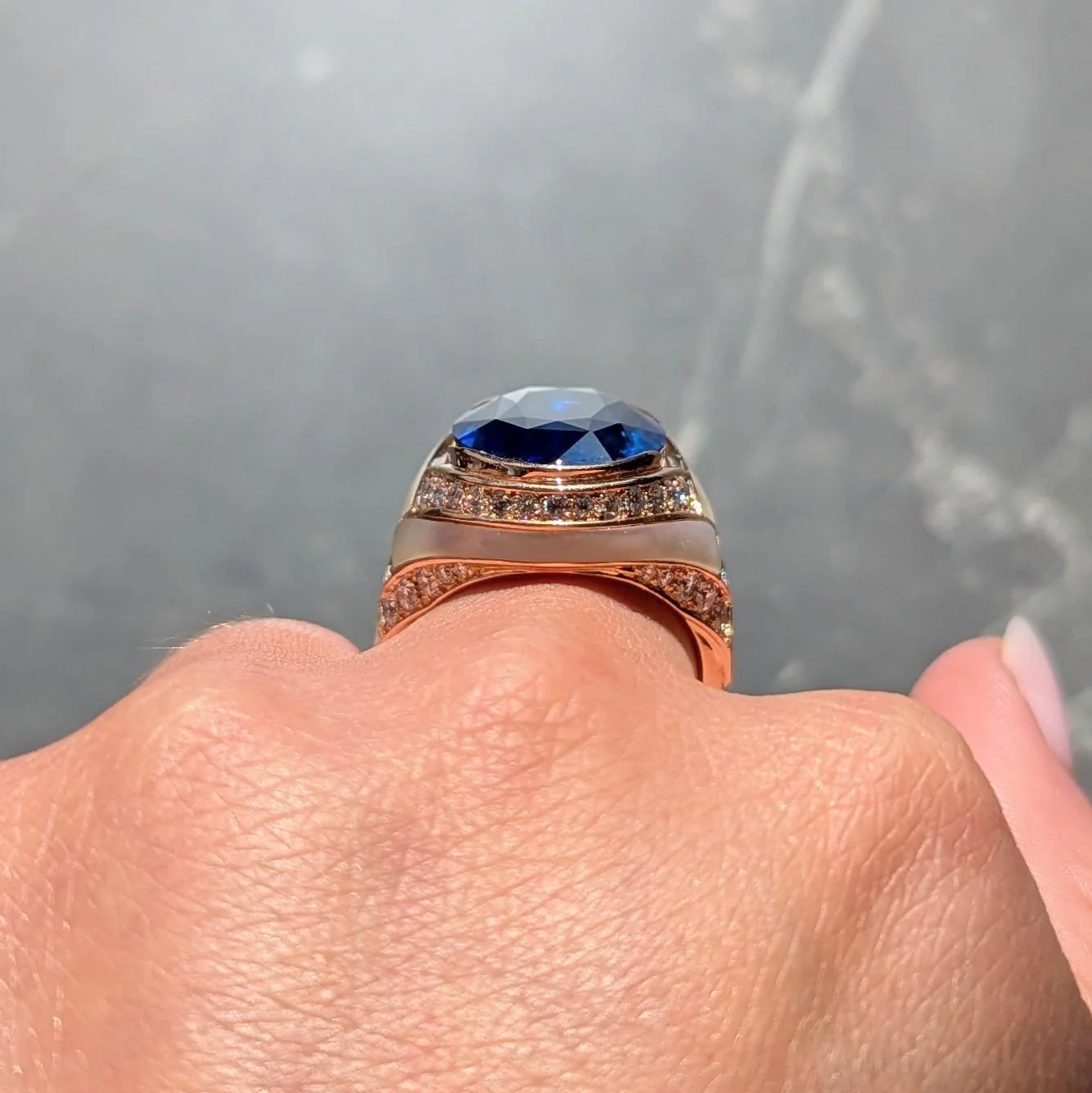Bulgari No Heat Ceylon Sapphire Diamond Mother-Of-Pearl 18 Karat Rose Gold Inlay Ring AGL - Image 13