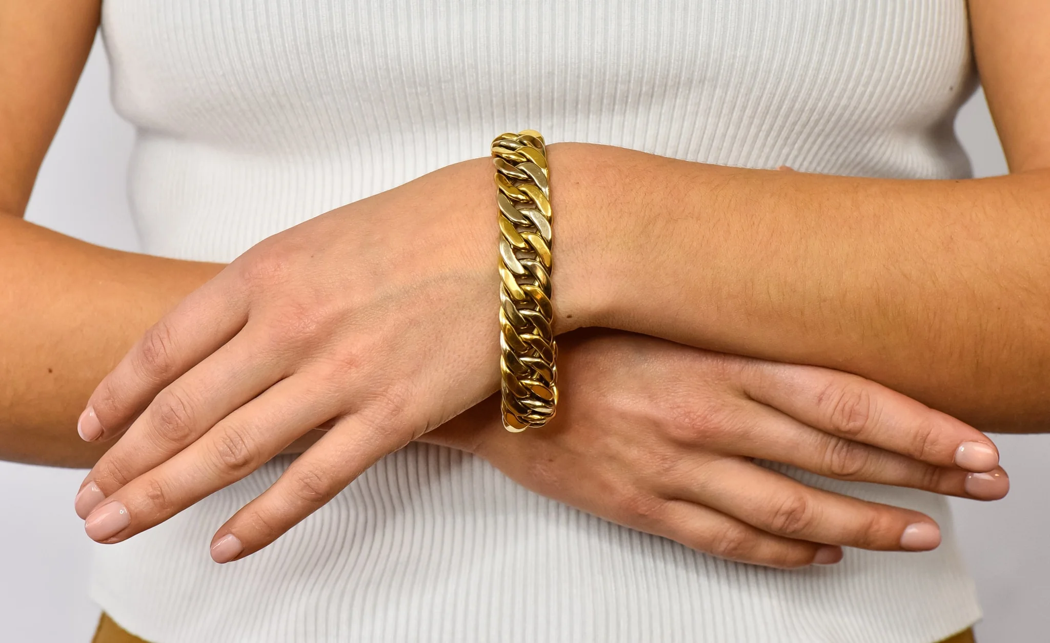 Carlo Weingrill Italian 18 Karat Two-Tone Gold Curb Link Unisex Bracelet - Image 11