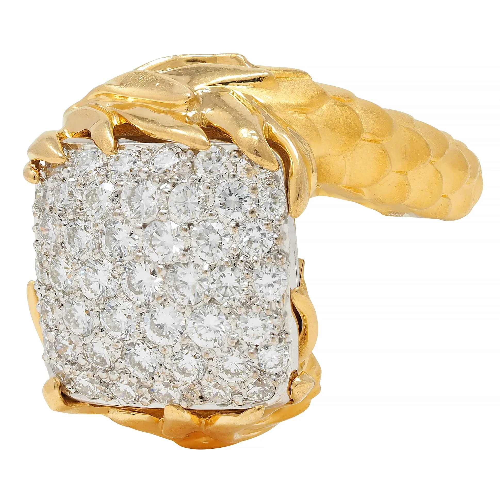 Carrera y Carrera 1.25 CTW Diamond 18 Karat Two-Tone Gold Contemporary Pavé Bypass Dragon Ring - Image 8
