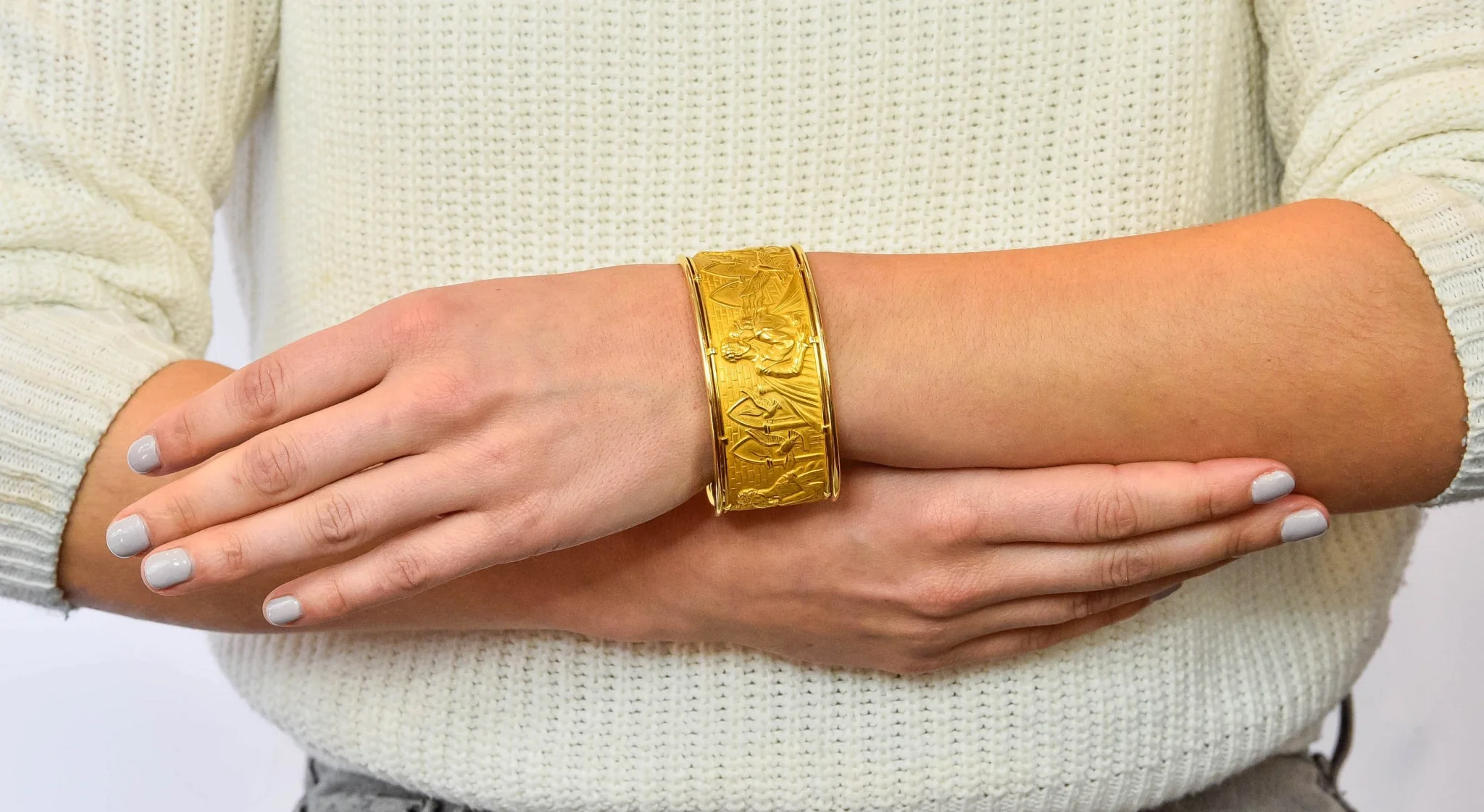 Carrera Y Carrera 18 Karat Gold Romeo & Juliet Cuff Bracelet - Image 9