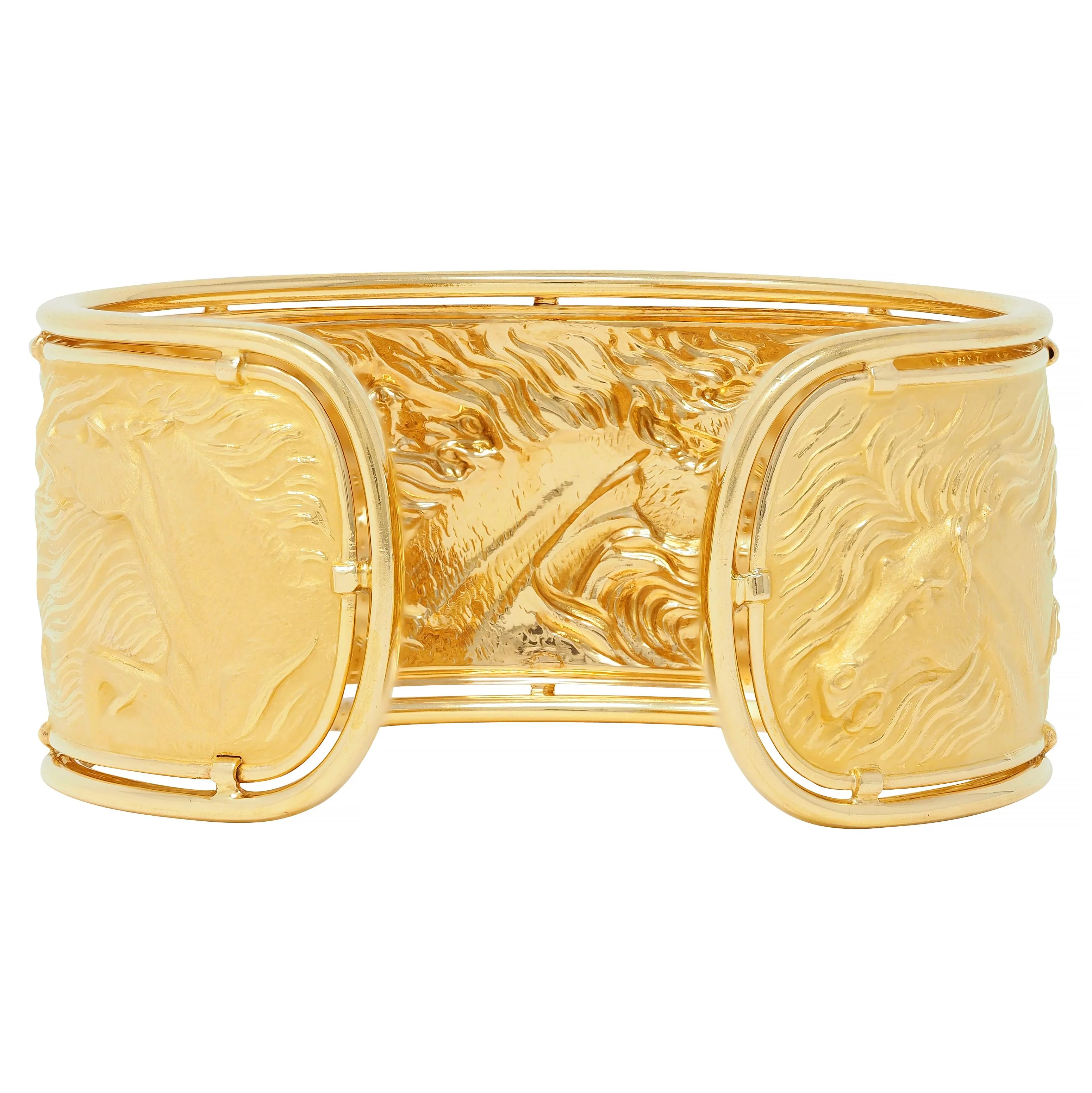 Carrera Y Carrera 1980's 18 Karat Yellow Gold Ecuestre Horse Vintage Cuff Bracelet - Image 3
