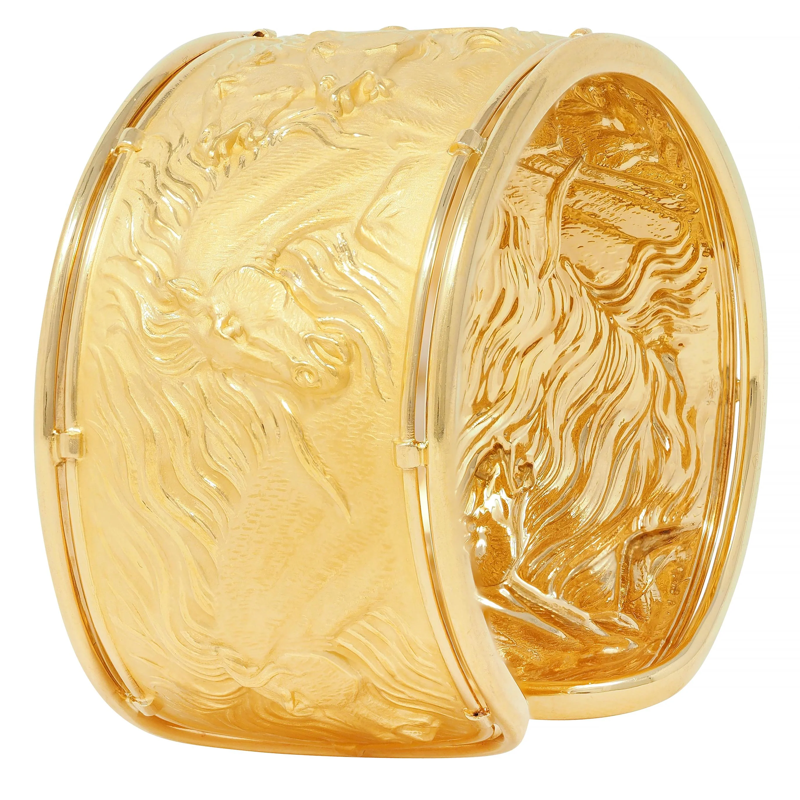 Carrera Y Carrera 1980's 18 Karat Yellow Gold Ecuestre Horse Vintage Cuff Bracelet - Image 5