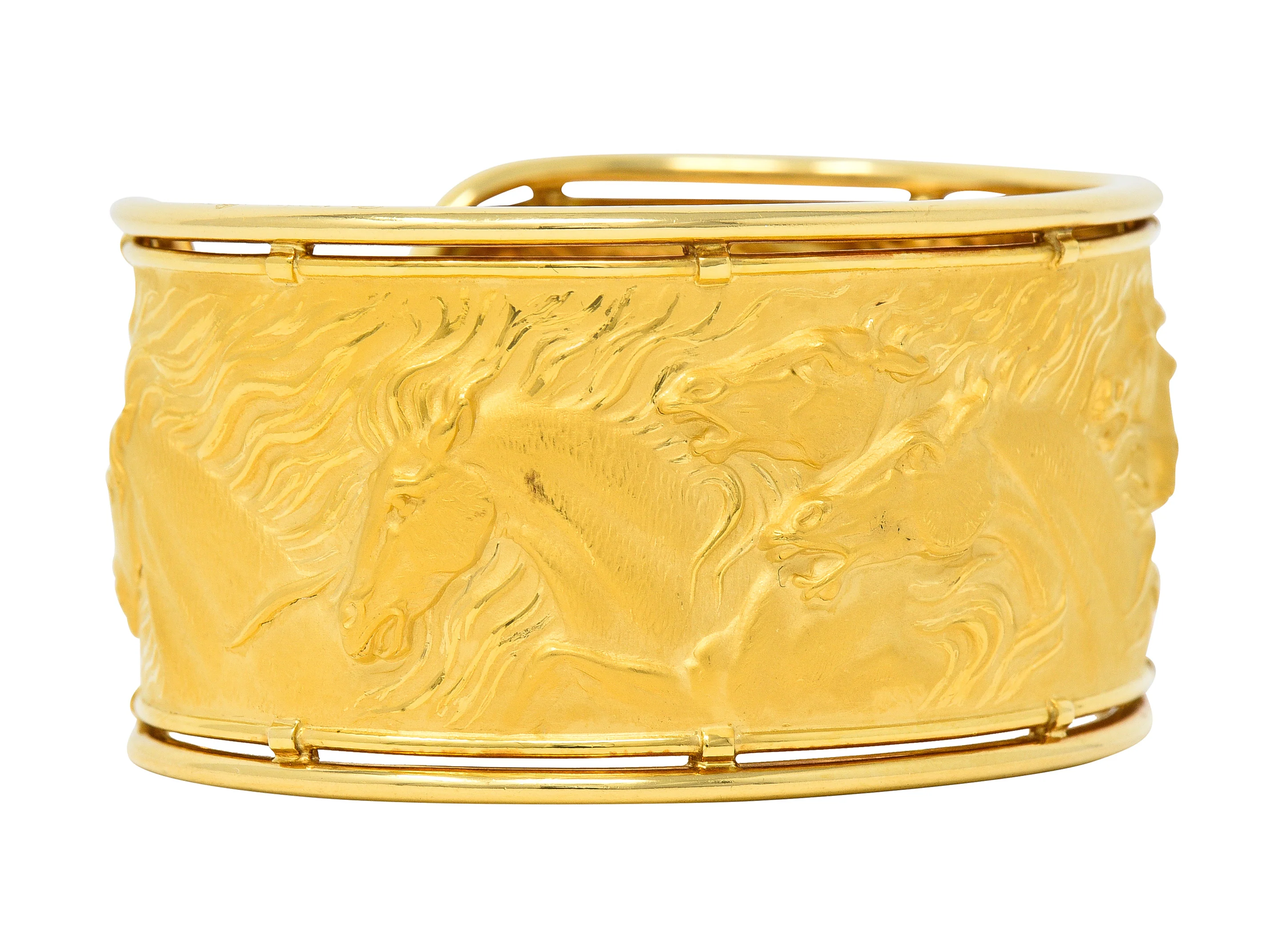 Carrera Y Carrera 1980's 18 Karat Yellow Gold Ecuestre Horse Vintage Cuff Bracelet - Image 3