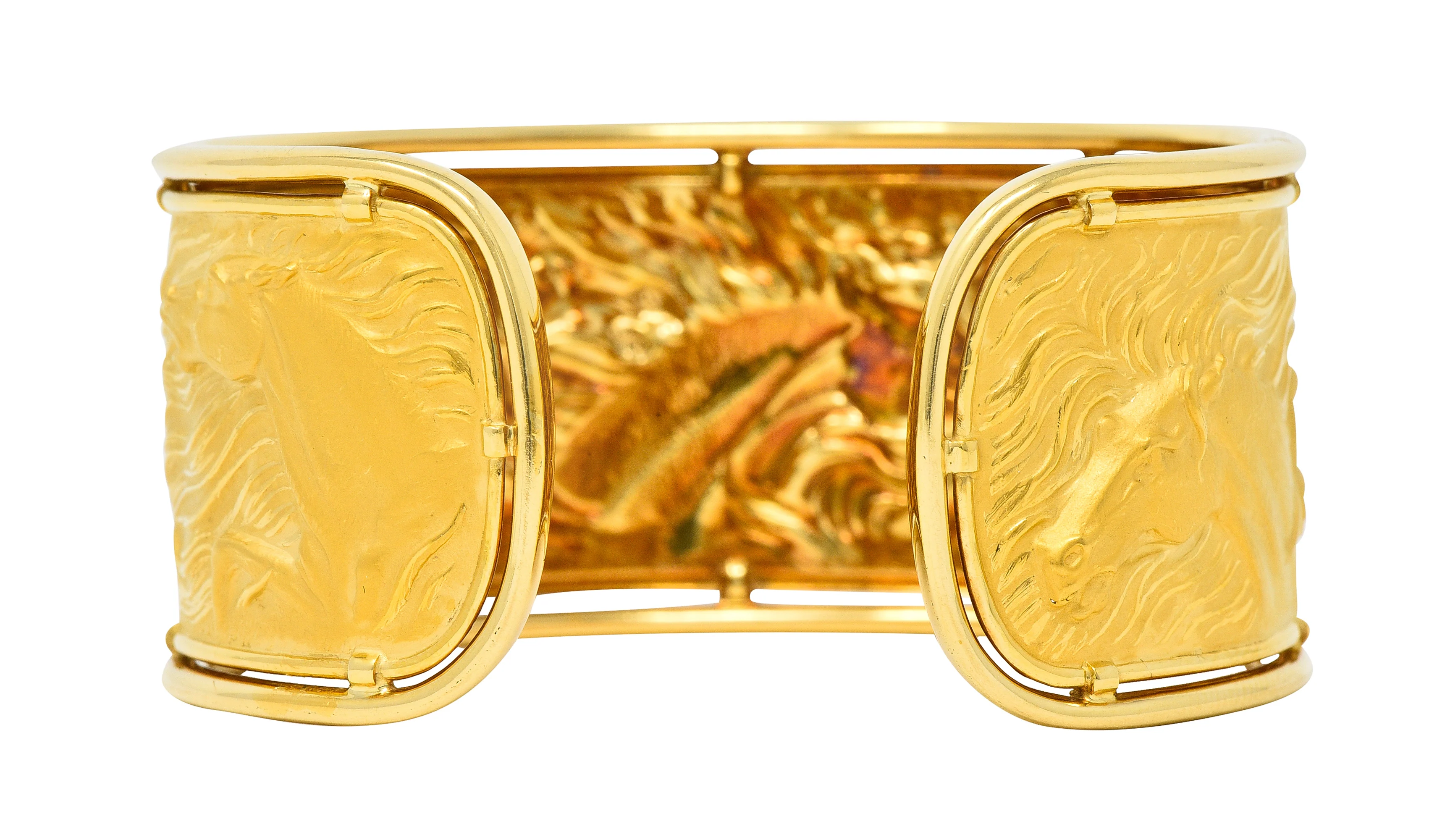 Carrera Y Carrera 1980's 18 Karat Yellow Gold Ecuestre Horse Vintage Cuff Bracelet - Image 5