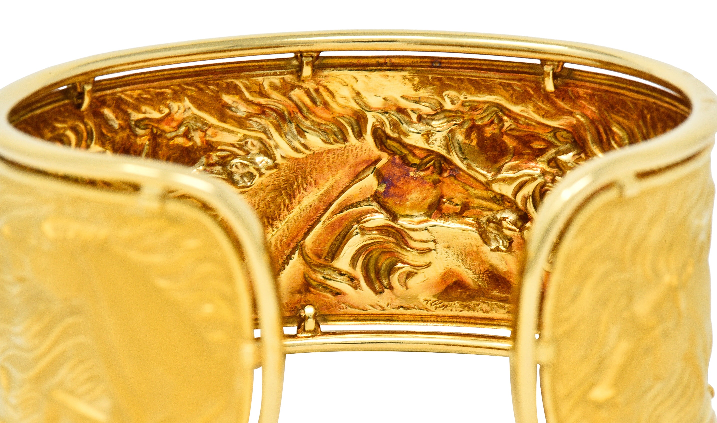 Carrera Y Carrera 1980's 18 Karat Yellow Gold Ecuestre Horse Vintage Cuff Bracelet - Image 8