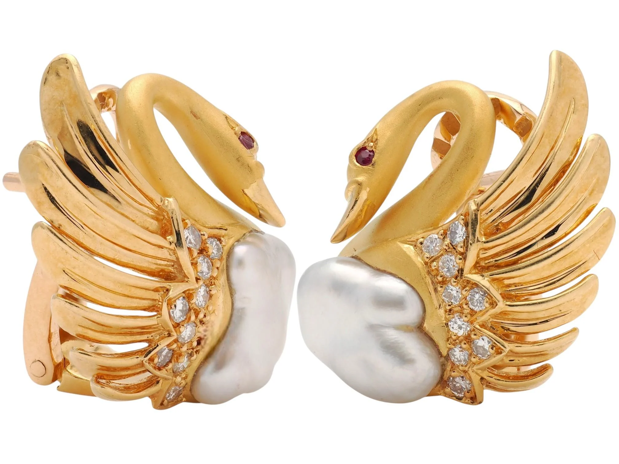 Carrera Y Carrera 2000's Diamond Pearl Ruby 18 Karat Yellow Gold Contemporary Swan Earrings - Image 3