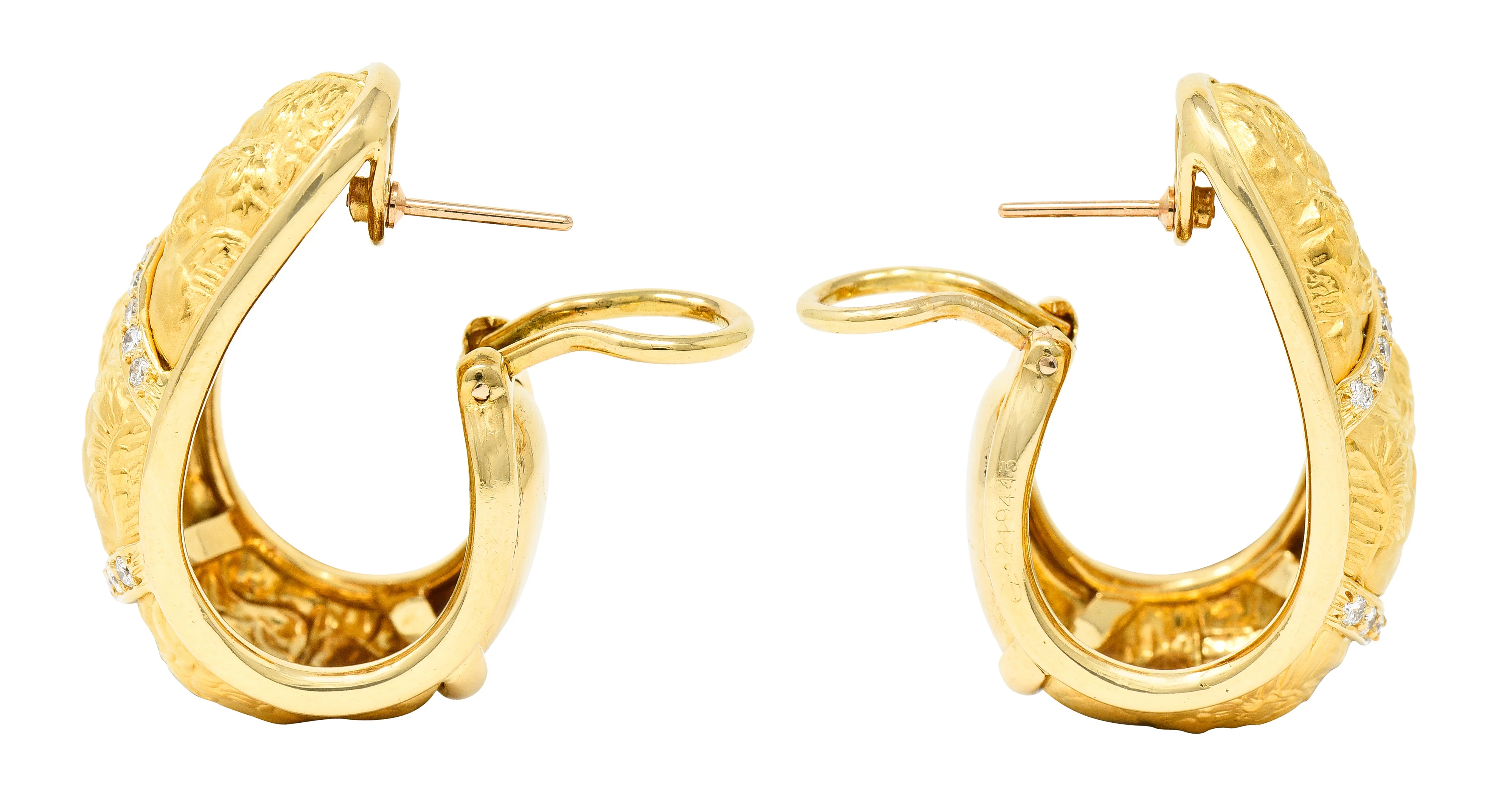 Carrera Y Carrera Diamond 18 Karat Yellow Gold Repoussé Cherub Vintage J Hoop Earirngs - Image 5