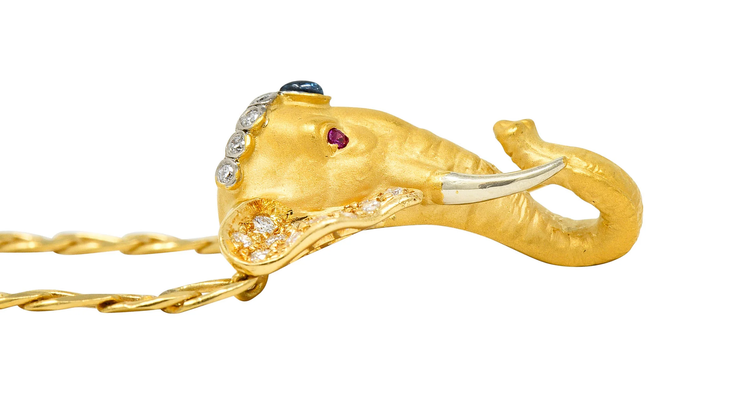 Carrera Y Carrera Sapphire Ruby Diamond 18 Karat Gold Elephante Necklace - Image 10