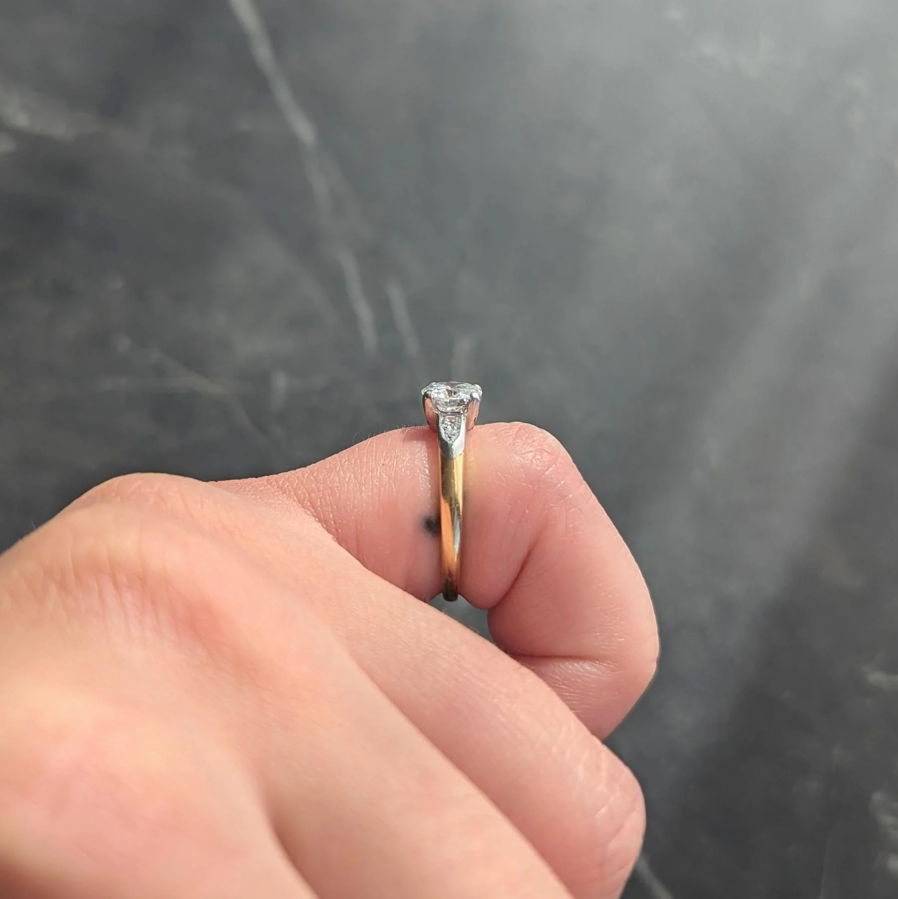 Cartier 0.73 CTW Transitional Cut Diamond Platinum 18 Karat Yellow Gold Engagement Ring - Image 10