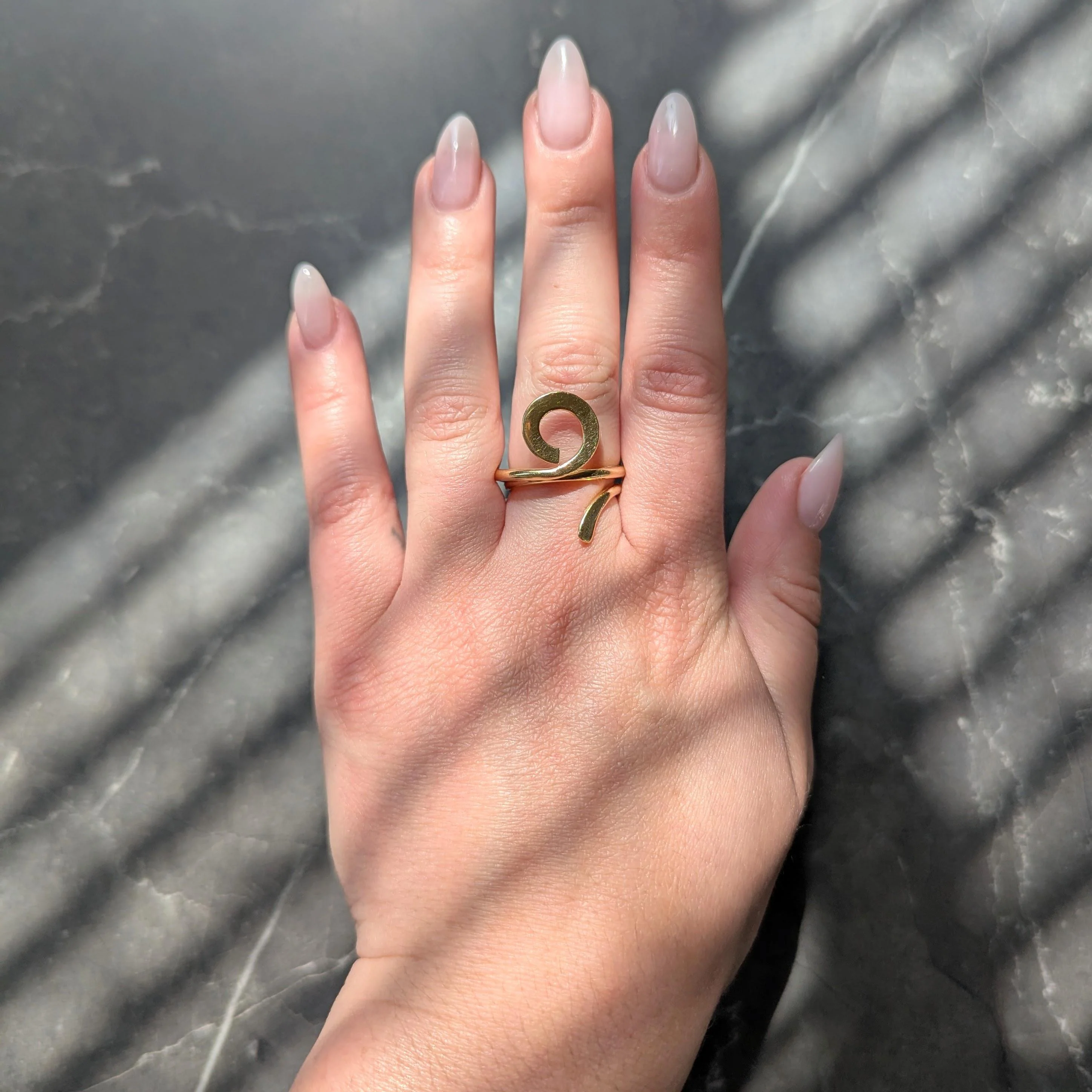 Cartier Dinh Van 1970's 18 Karat Yellow Gold Vintage Ankh Bypass Ring - Image 2