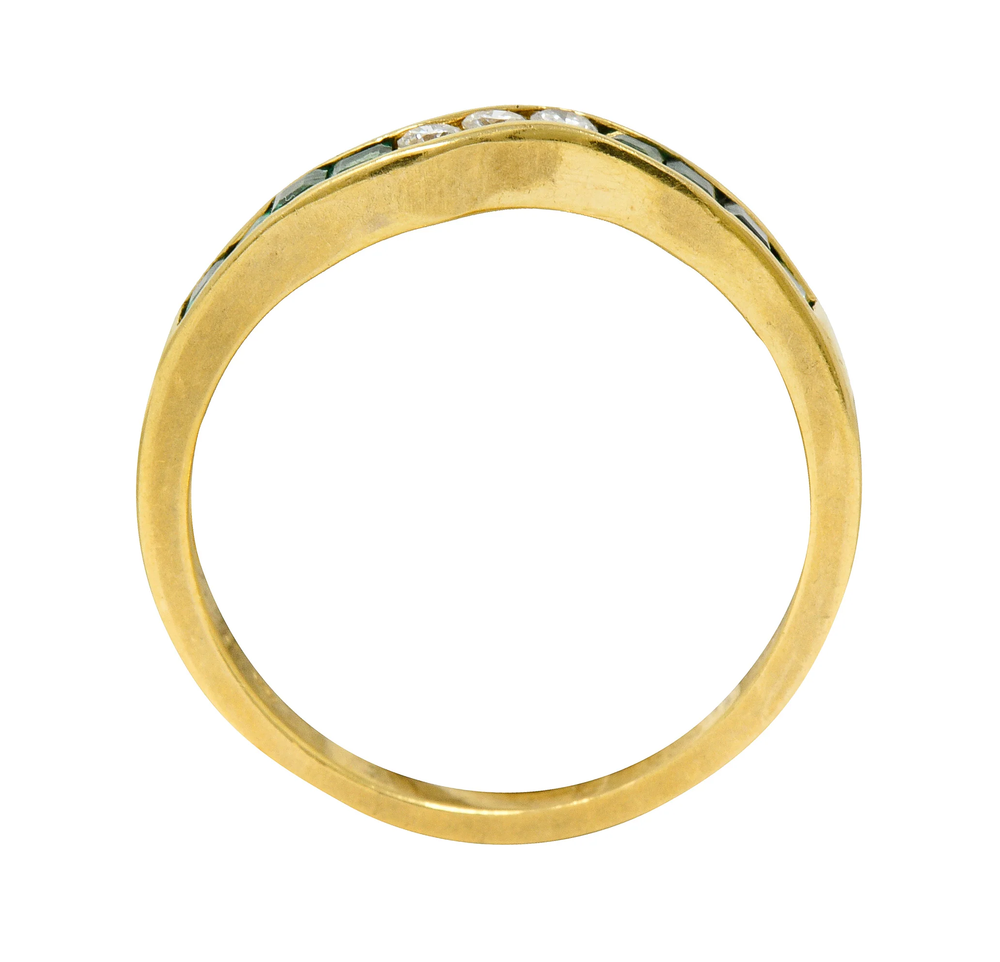 Contemporary 0.35 CTW Emerald Diamond 18 Karat Gold Chevron Band Ring - Image 7