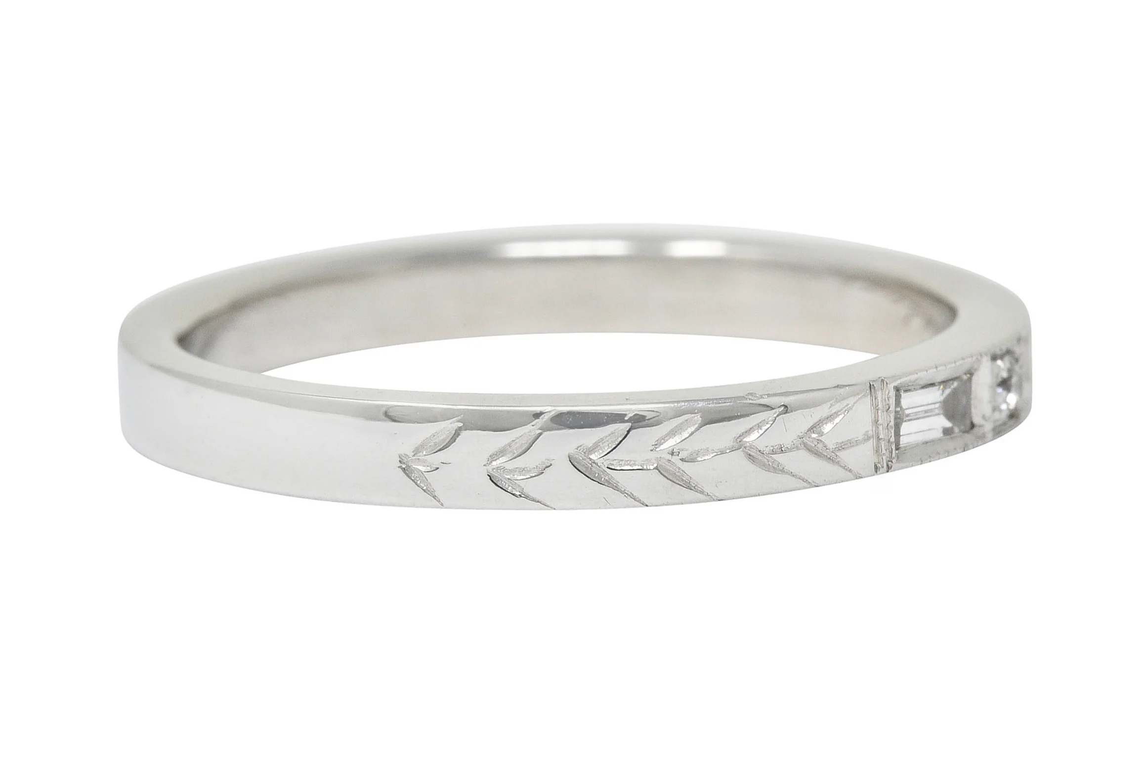 Contemporary 0.50 CTW Diamond 14 Karat Gold Foliate Stacking Band - Image 3