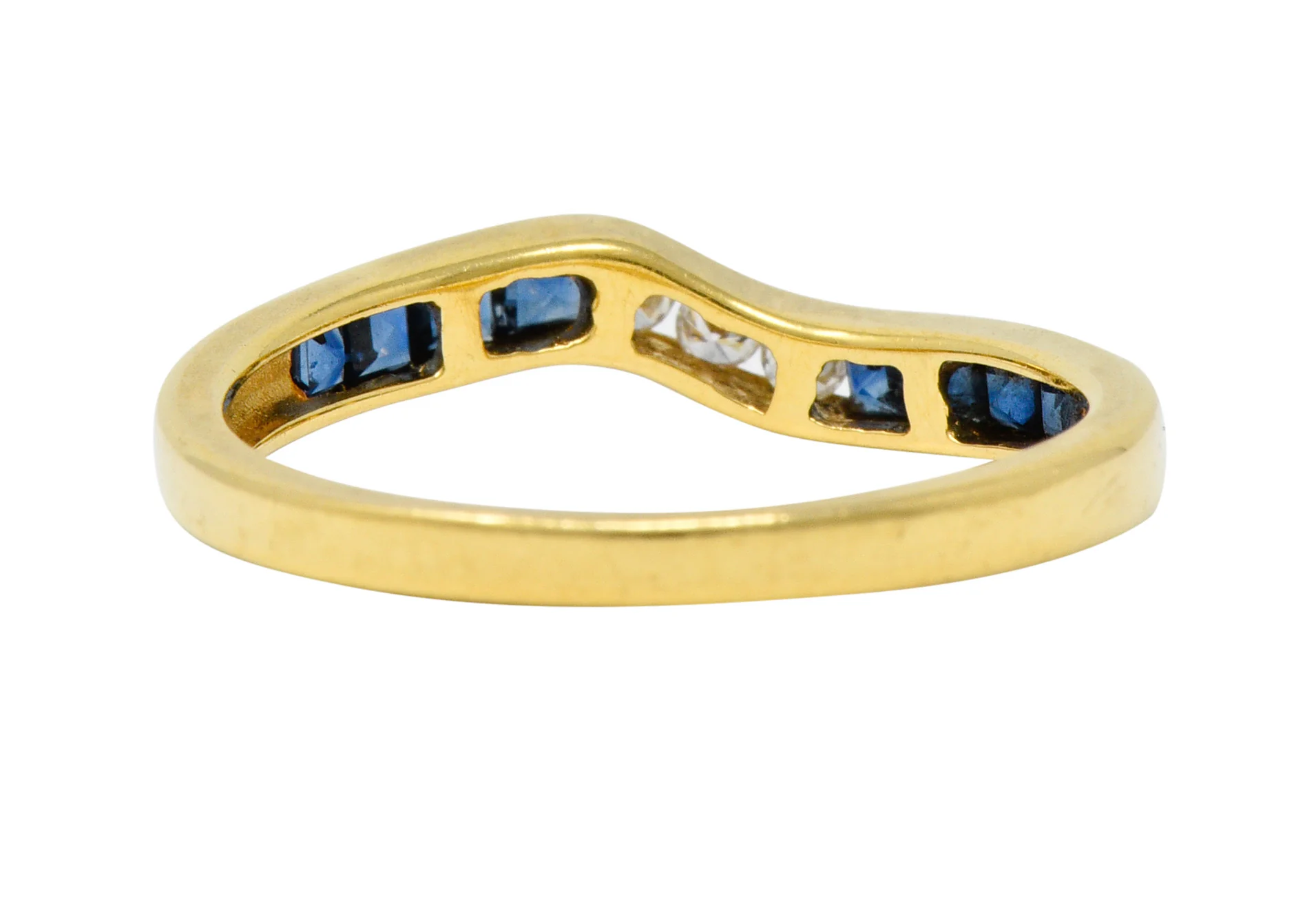 Contemporary 0.50 CTW Sapphire Diamond 18 Karat Gold Chevron Band Ring - Image 4