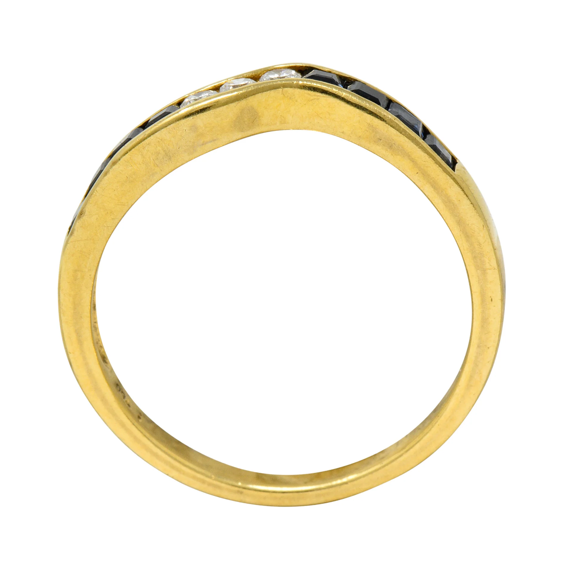 Contemporary 0.50 CTW Sapphire Diamond 18 Karat Gold Chevron Band Ring - Image 7