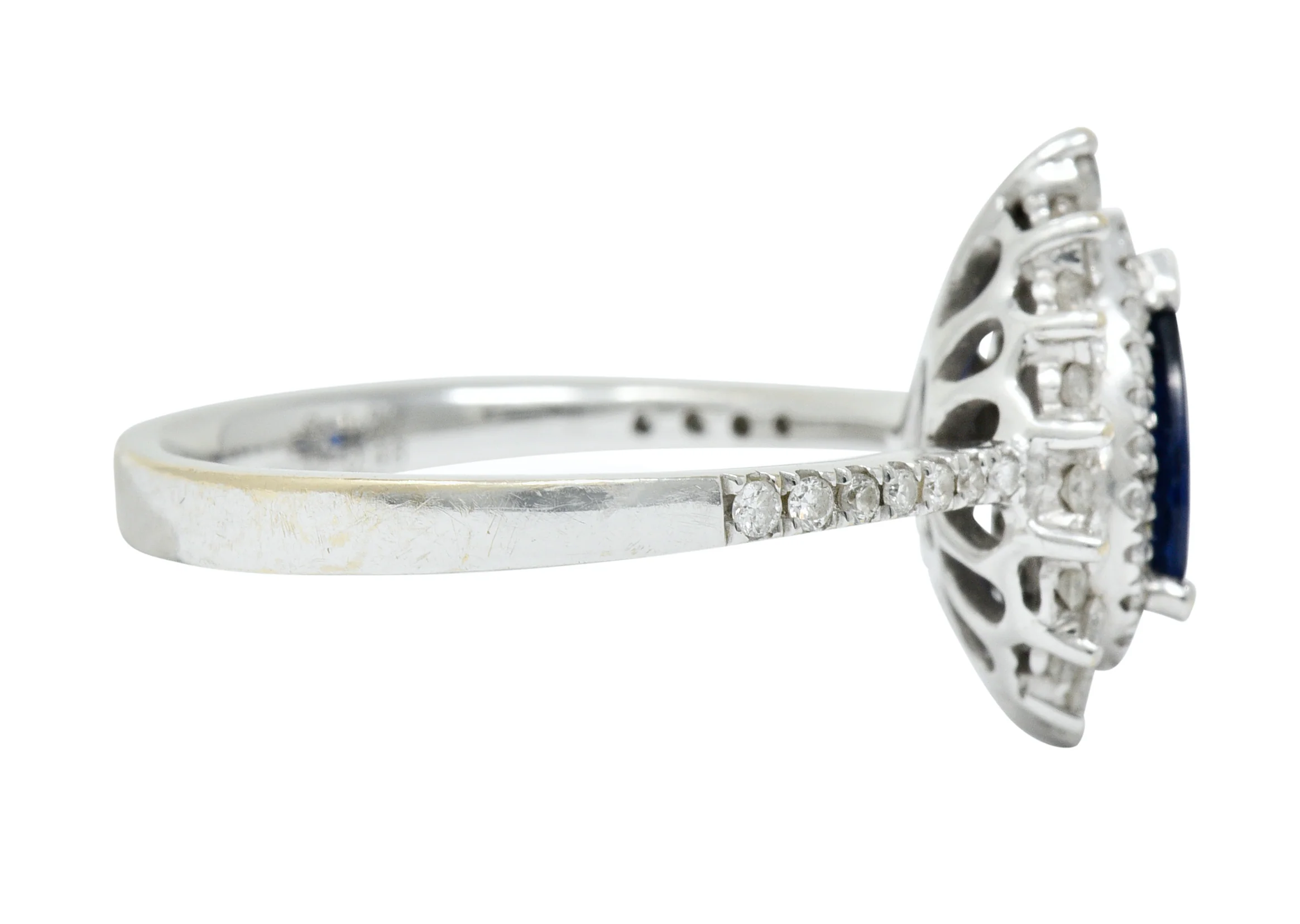 Contemporary 1.66 CTW Sapphire Diamond 18 Karat White Gold Cluster Ring - Image 3