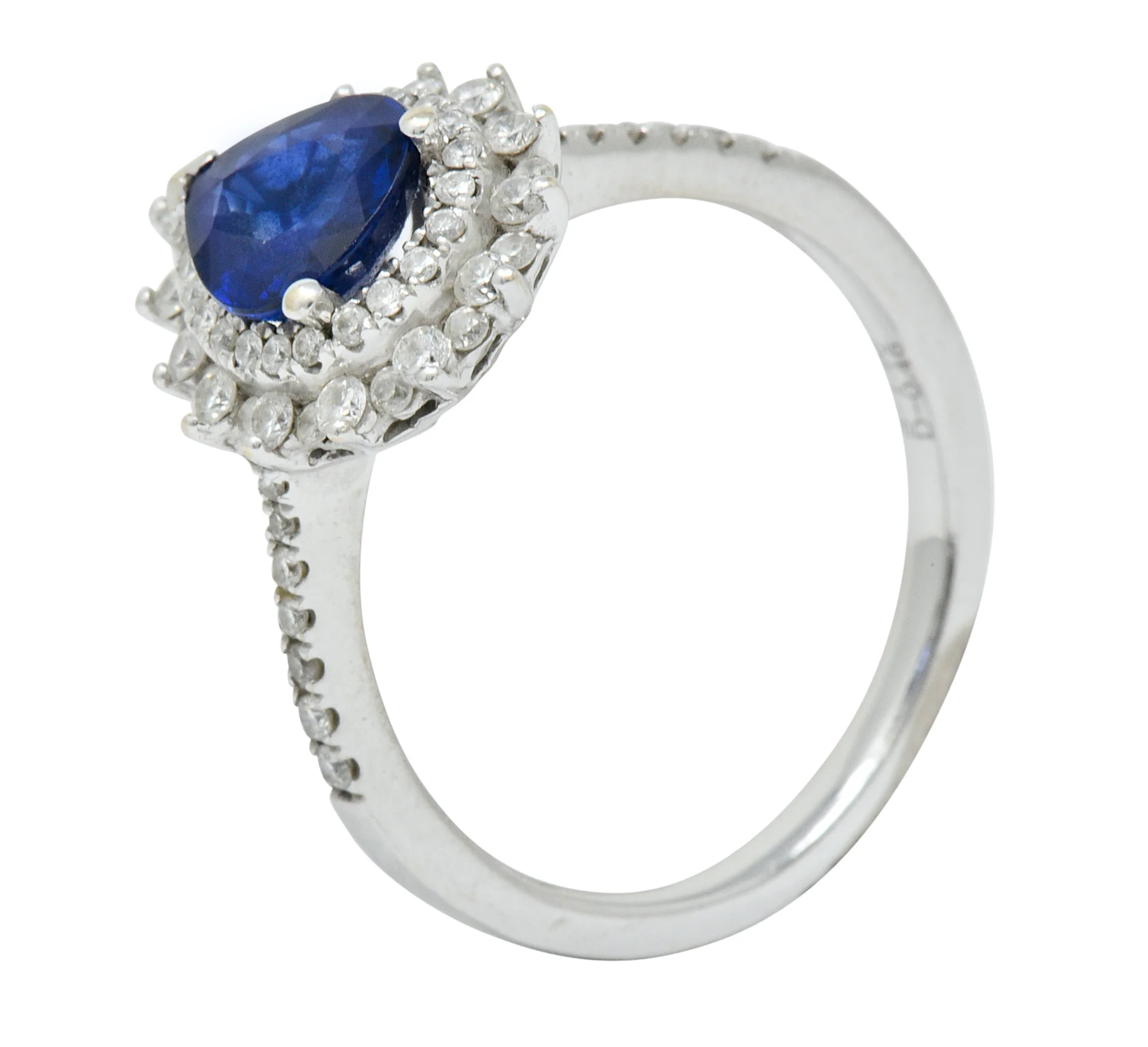 Contemporary 1.66 CTW Sapphire Diamond 18 Karat White Gold Cluster Ring - Image 8