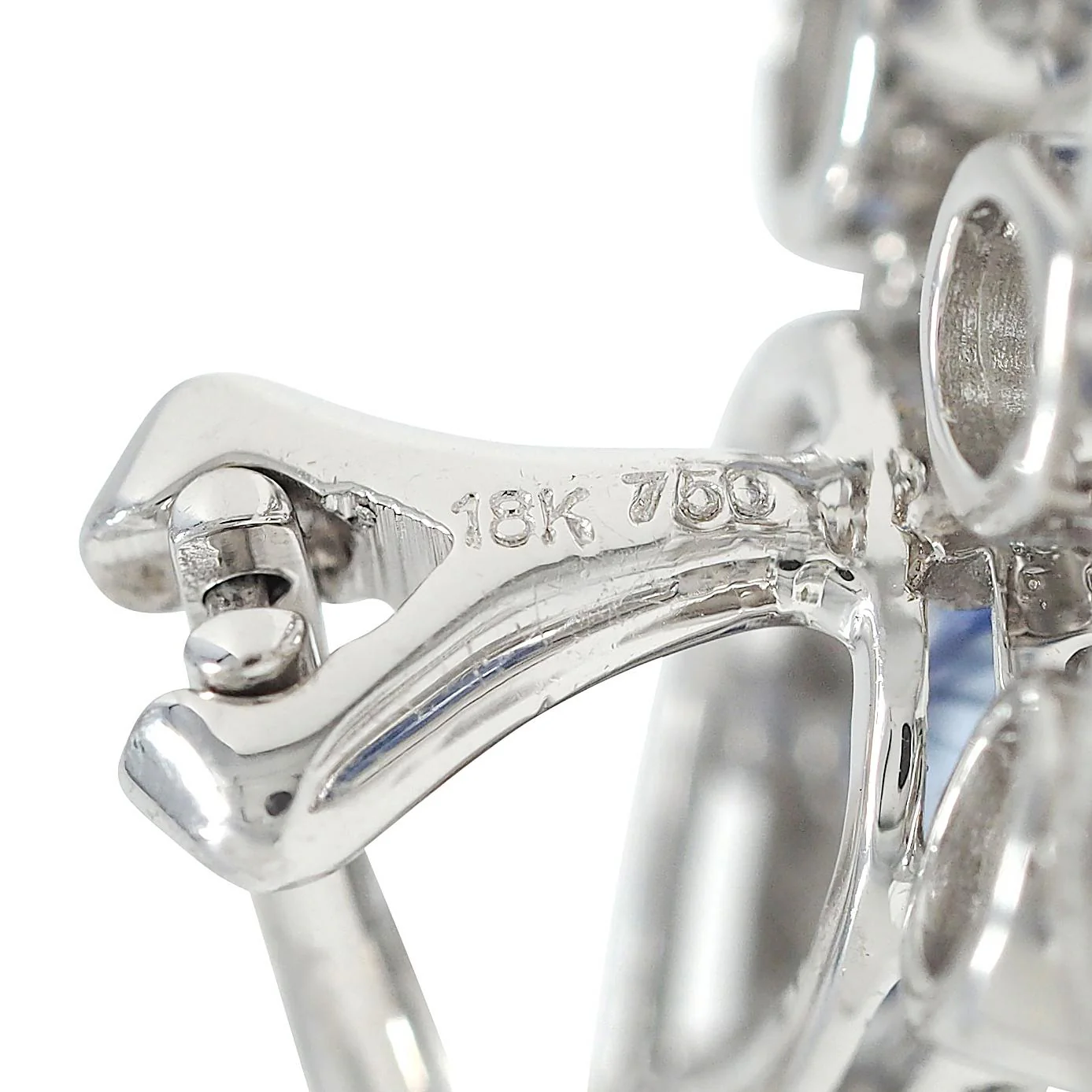 Contemporary 17.72 CTW Blue Sapphire Diamond 18 Karat White Gold Chandelier Drop Earrings - Image 7