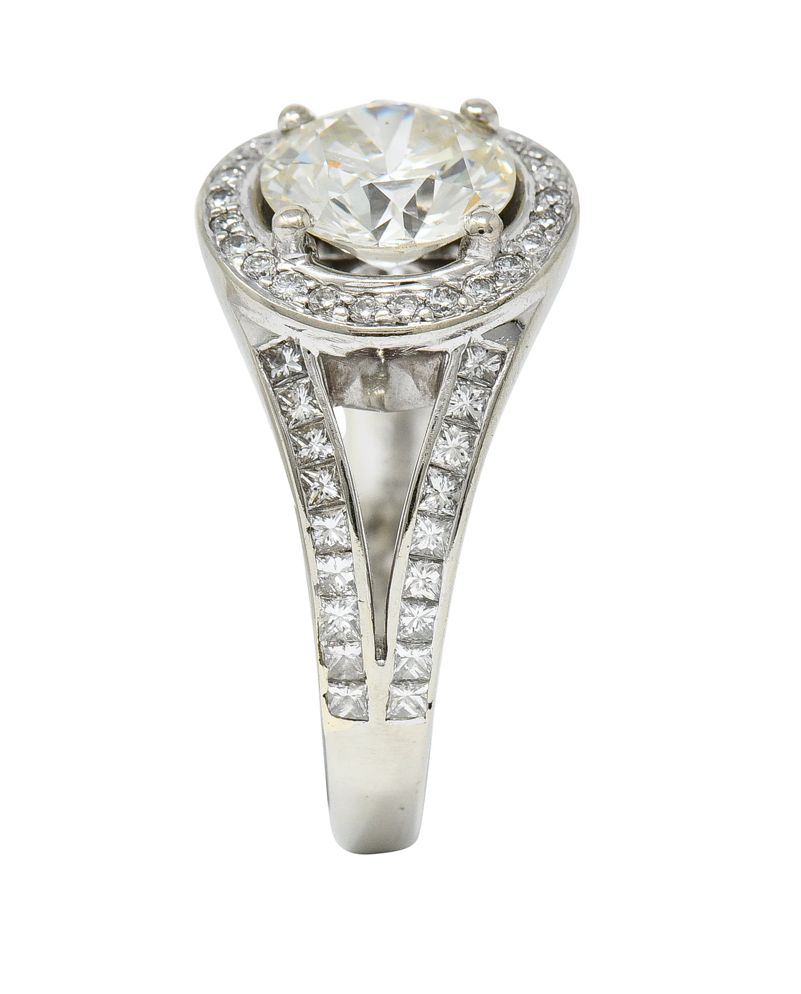 Contemporary 2.39 CTW Diamond 18 Karat White Gold Halo Engagement Ring GIA - Image 11