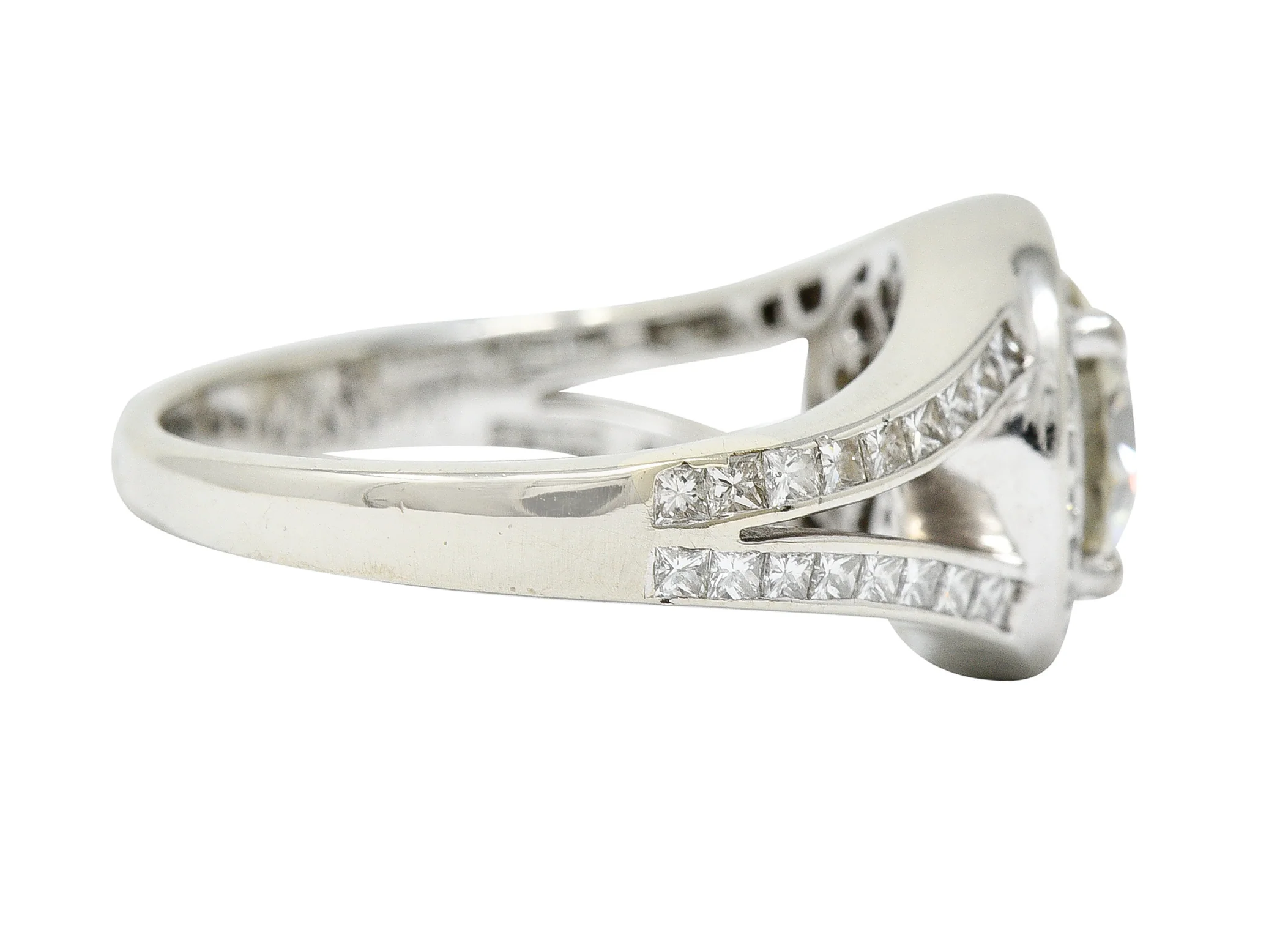 Contemporary 2.39 CTW Diamond 18 Karat White Gold Halo Engagement Ring GIA - Image 3