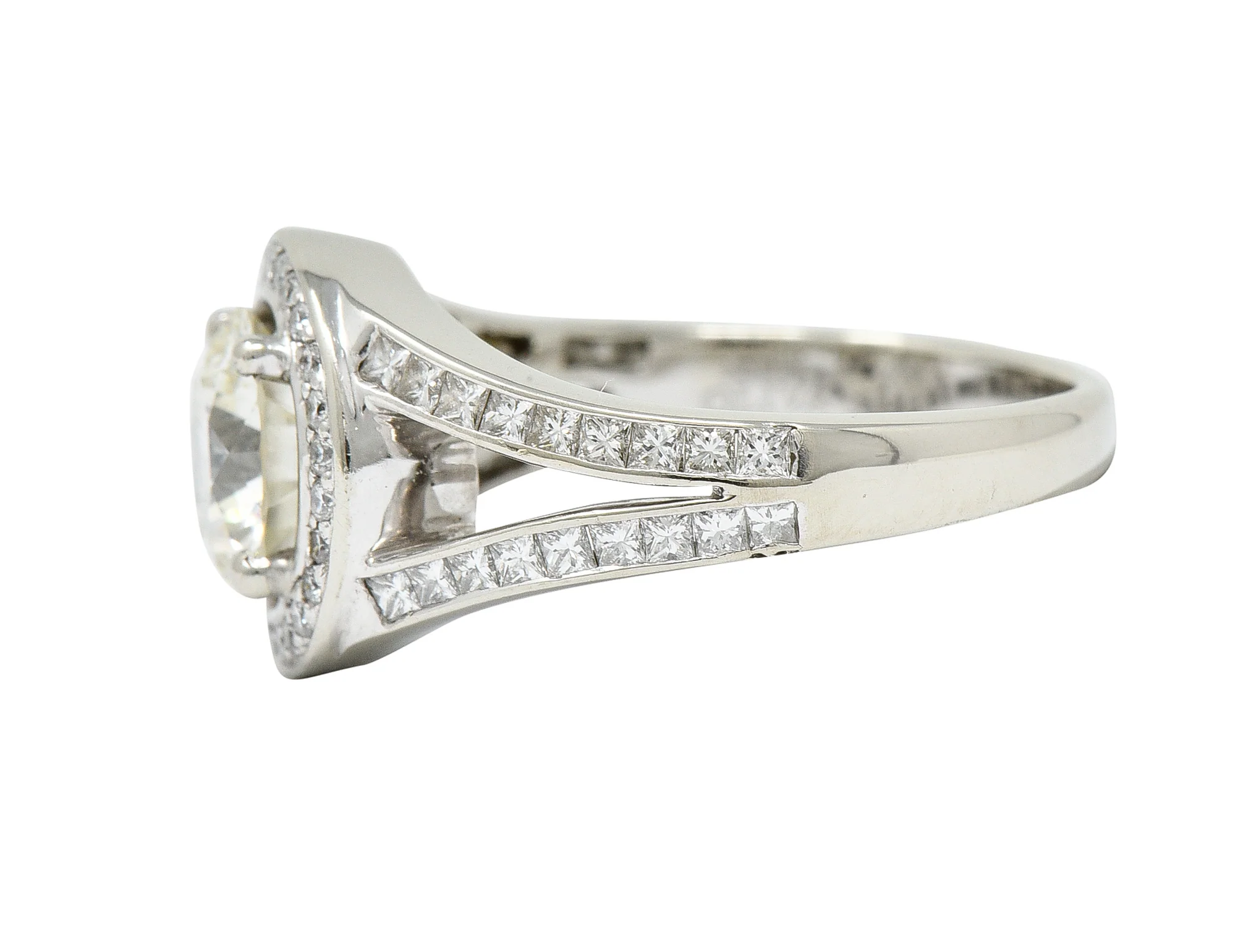 Contemporary 2.39 CTW Diamond 18 Karat White Gold Halo Engagement Ring GIA - Image 5