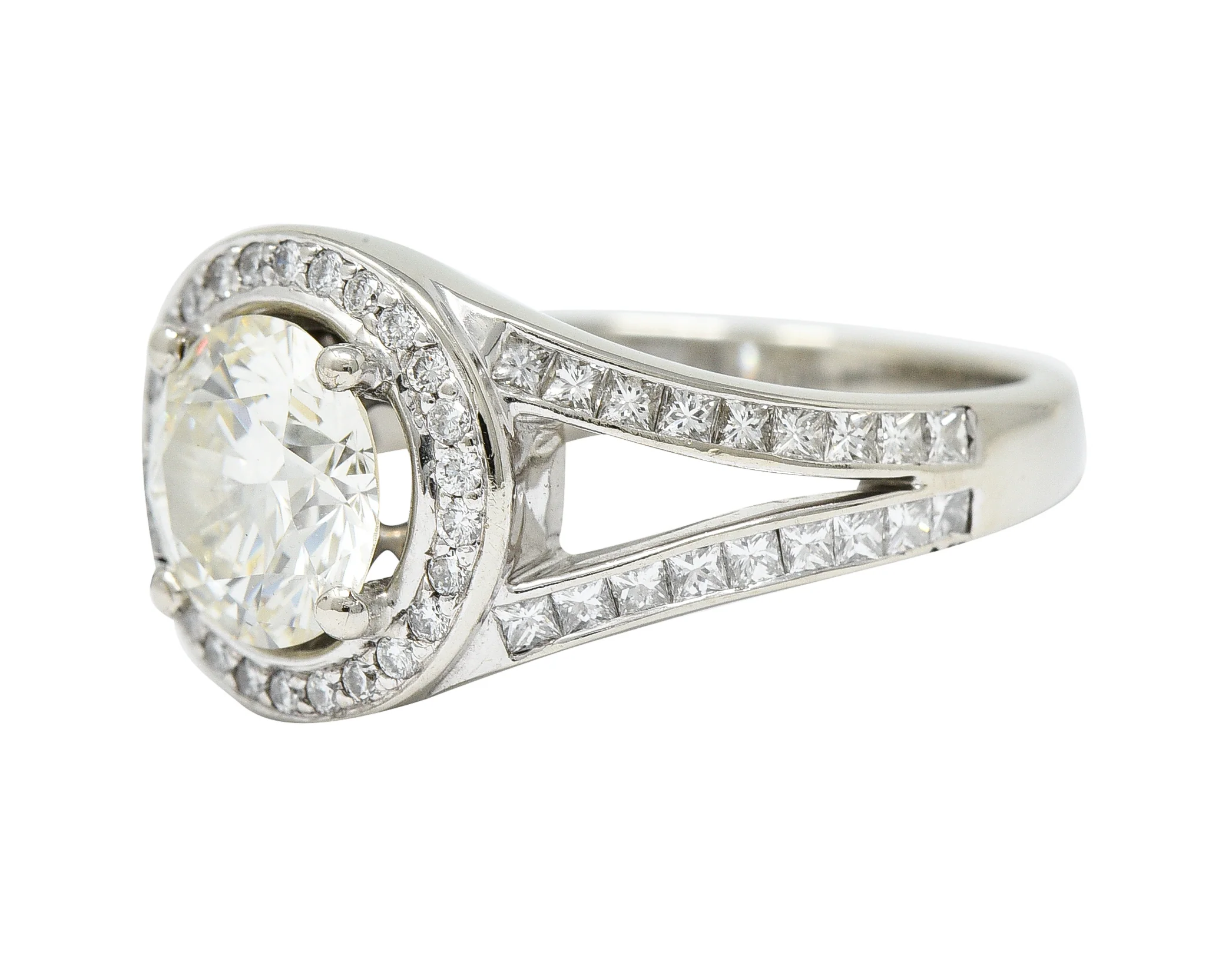 Contemporary 2.39 CTW Diamond 18 Karat White Gold Halo Engagement Ring GIA - Image 6