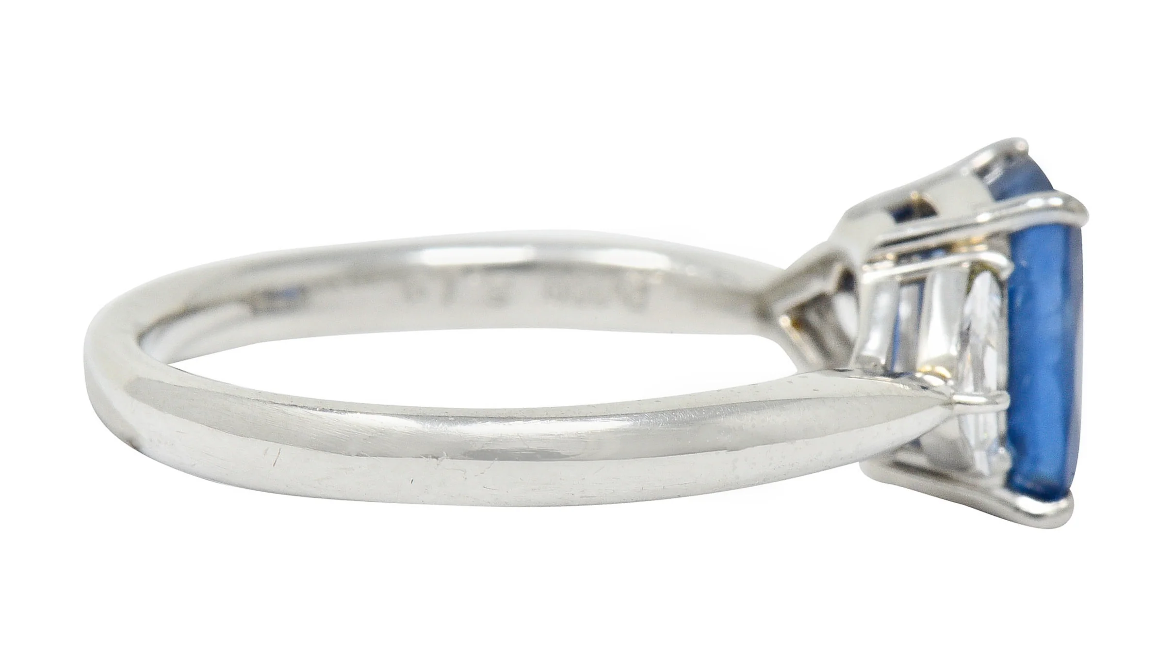 Contemporary 2.60 CTW No Heat Sapphire Diamond Platinum Three Stone Ring GIA - Image 3