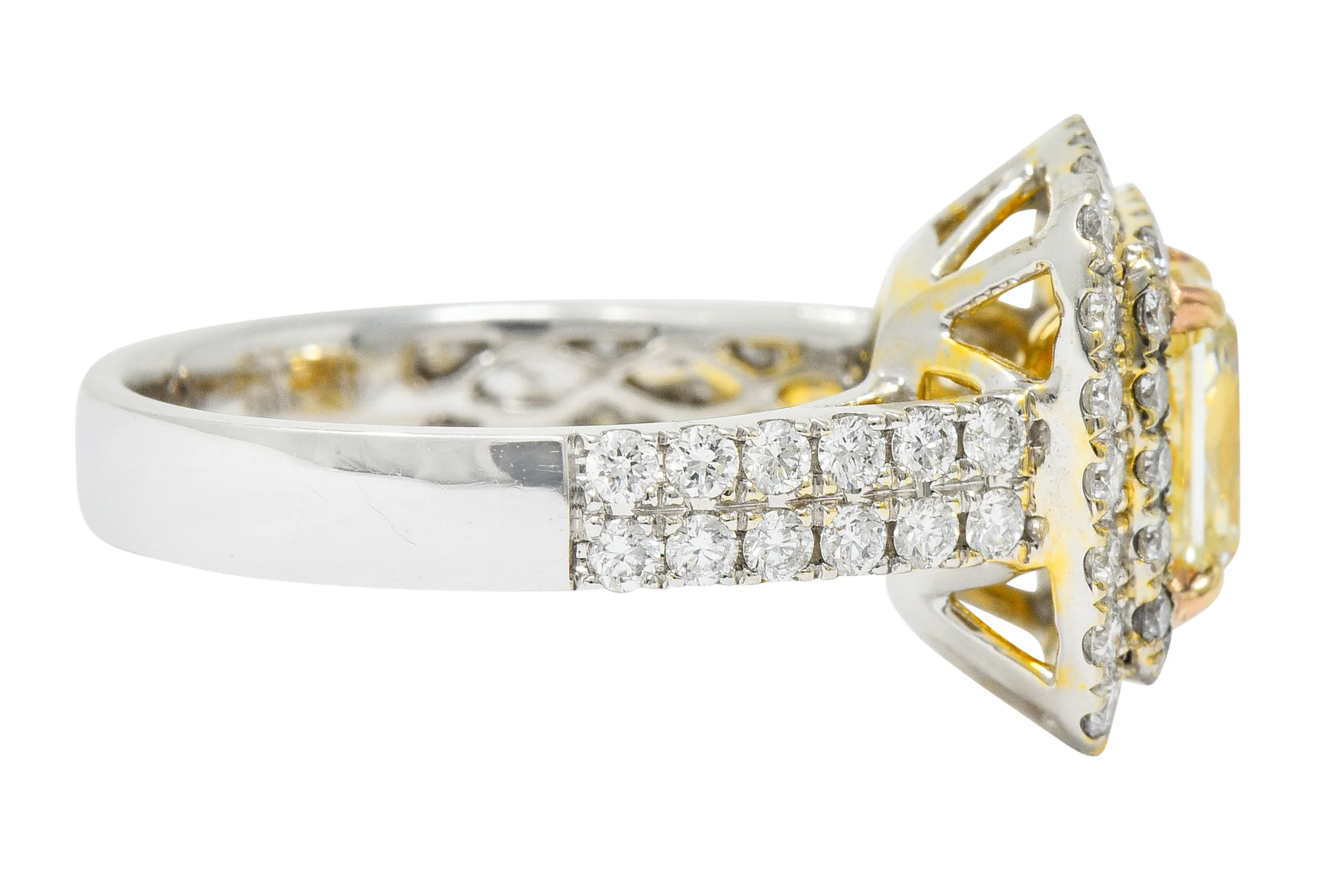 Contemporary 2.60 CTW Yellow Diamond & White Diamond 18 Karat Gold Ring - Image 4