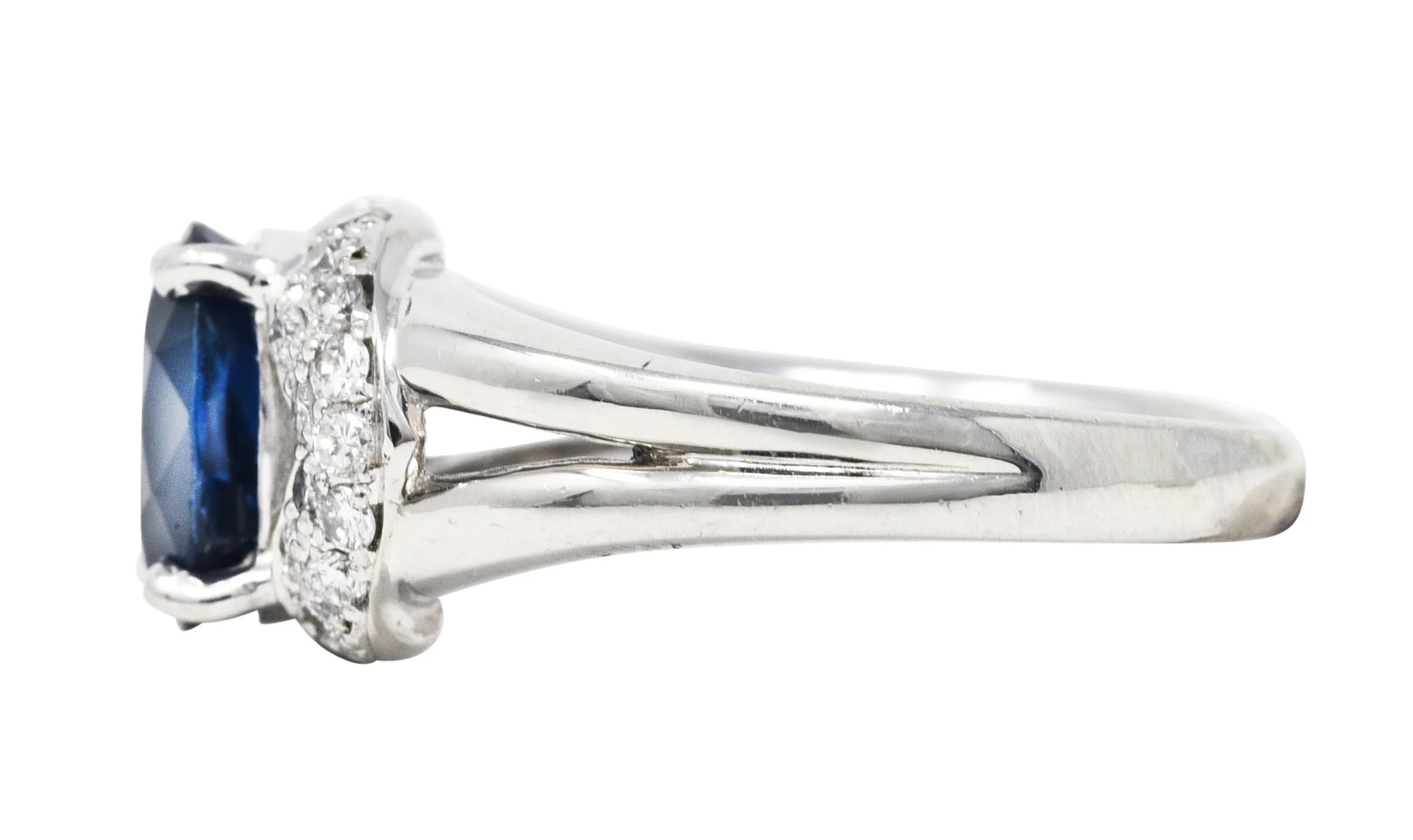 Contemporary 2.80 CTW Sapphire Diamond Gemstone Ring - Image 5