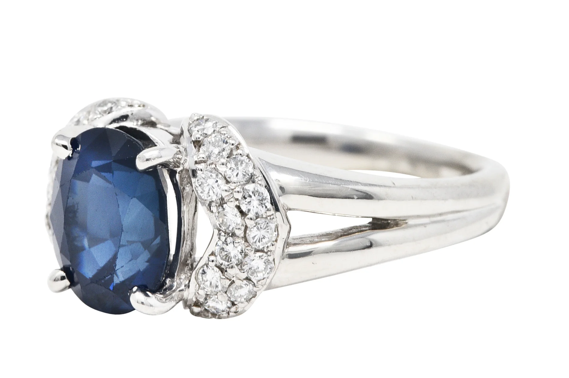 Contemporary 2.80 CTW Sapphire Diamond Gemstone Ring - Image 6