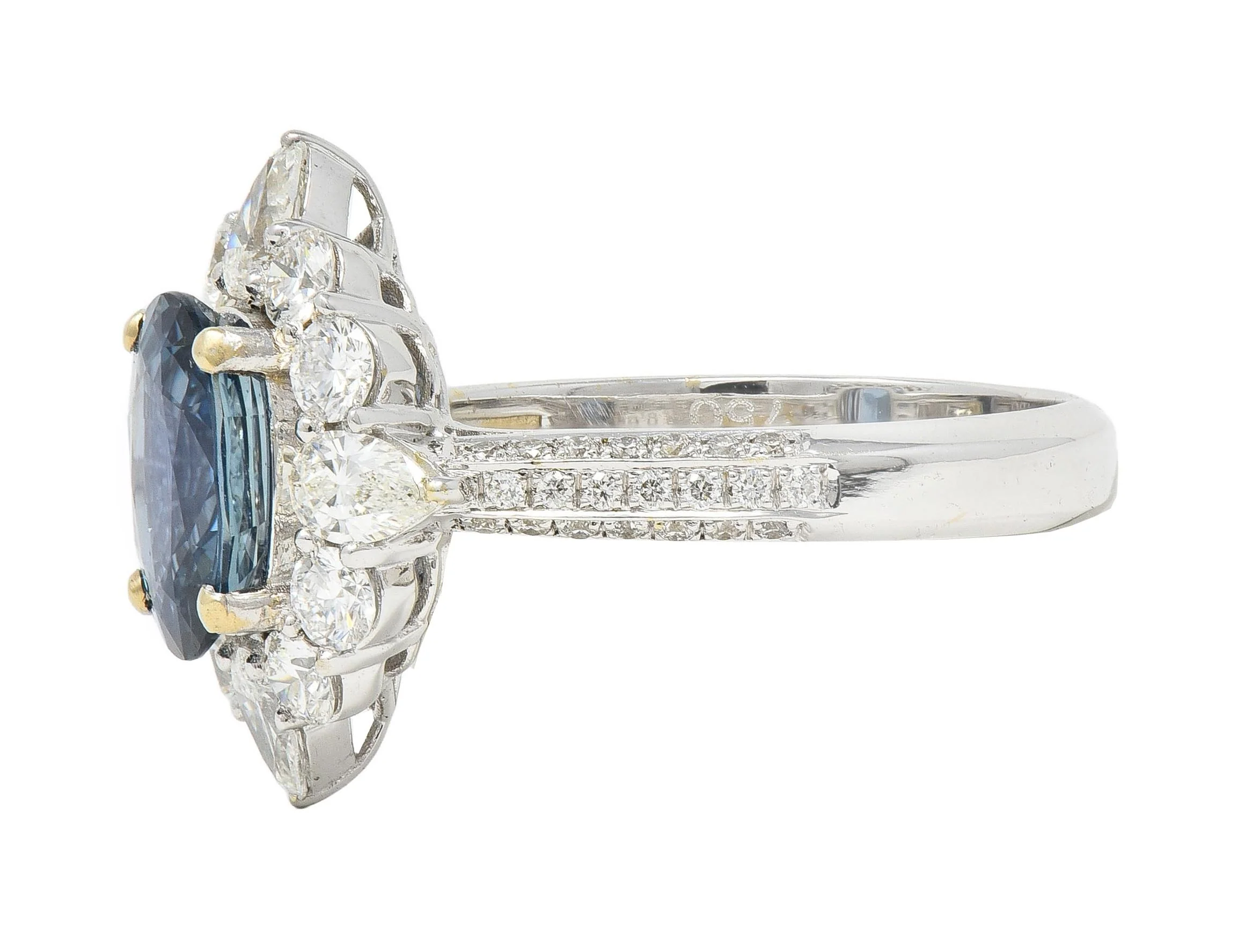 Contemporary 3.19 CTW No Heat Sapphire Diamond 18 Karat Two-Tone Gold Halo Ring GIA - Image 5
