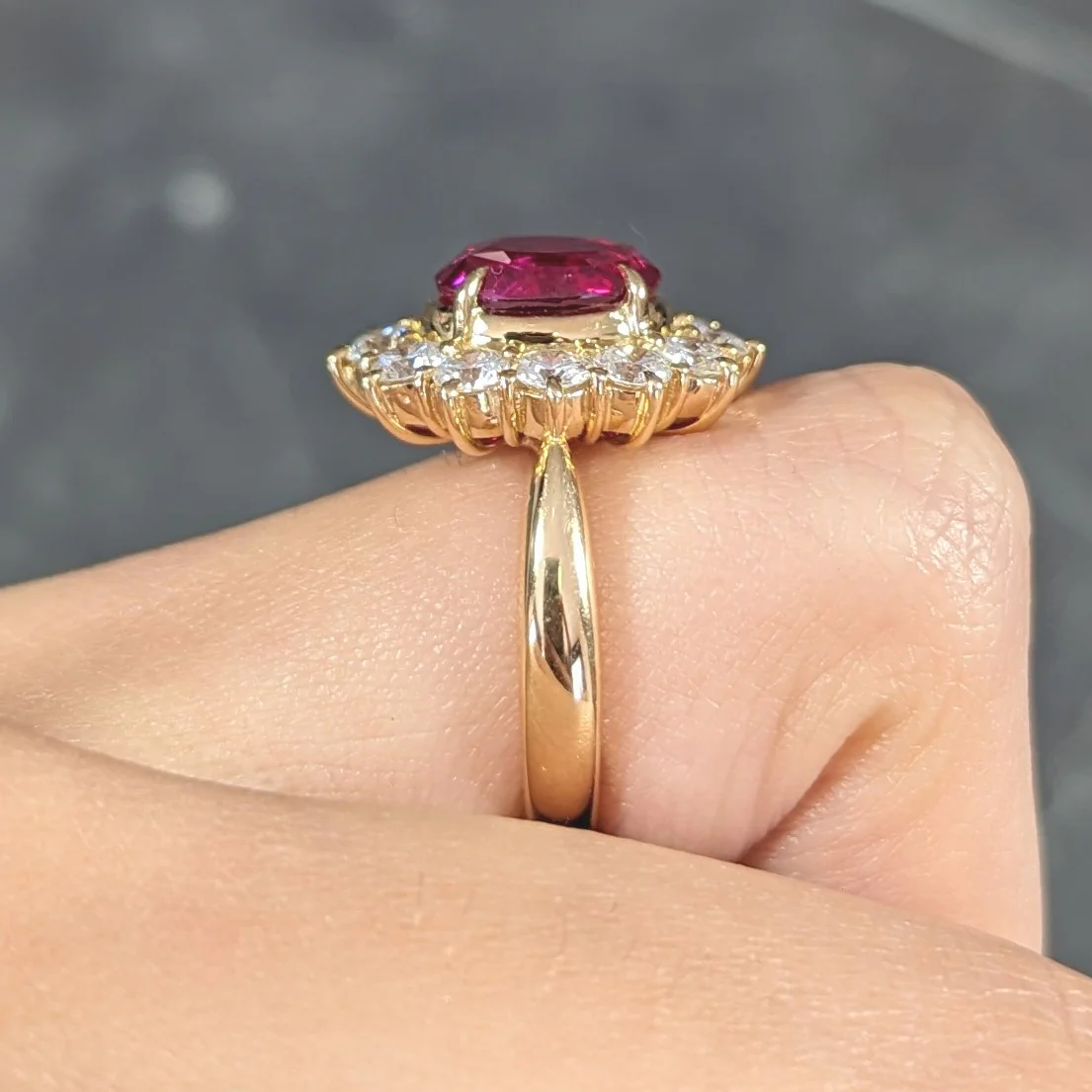 Contemporary 4.28 CTW Oval Step Cut Ruby Diamond 18 Karat Yellow Gold Halo Ring GIA - Image 12