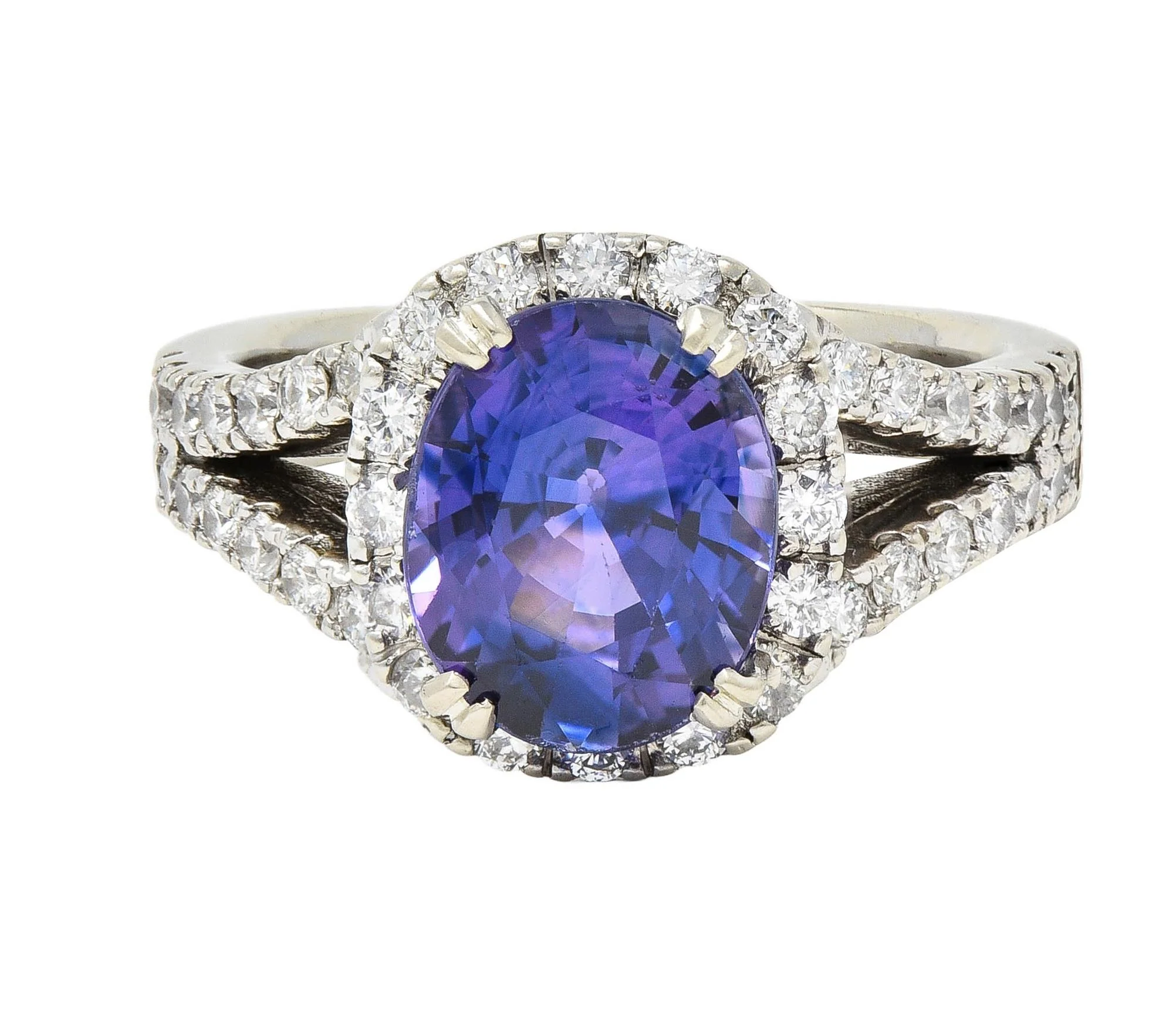 Contemporary 4.60 CTW Color-Change Ceylon Sapphire Diamond 14 Karat White Gold Halo Ring GIA