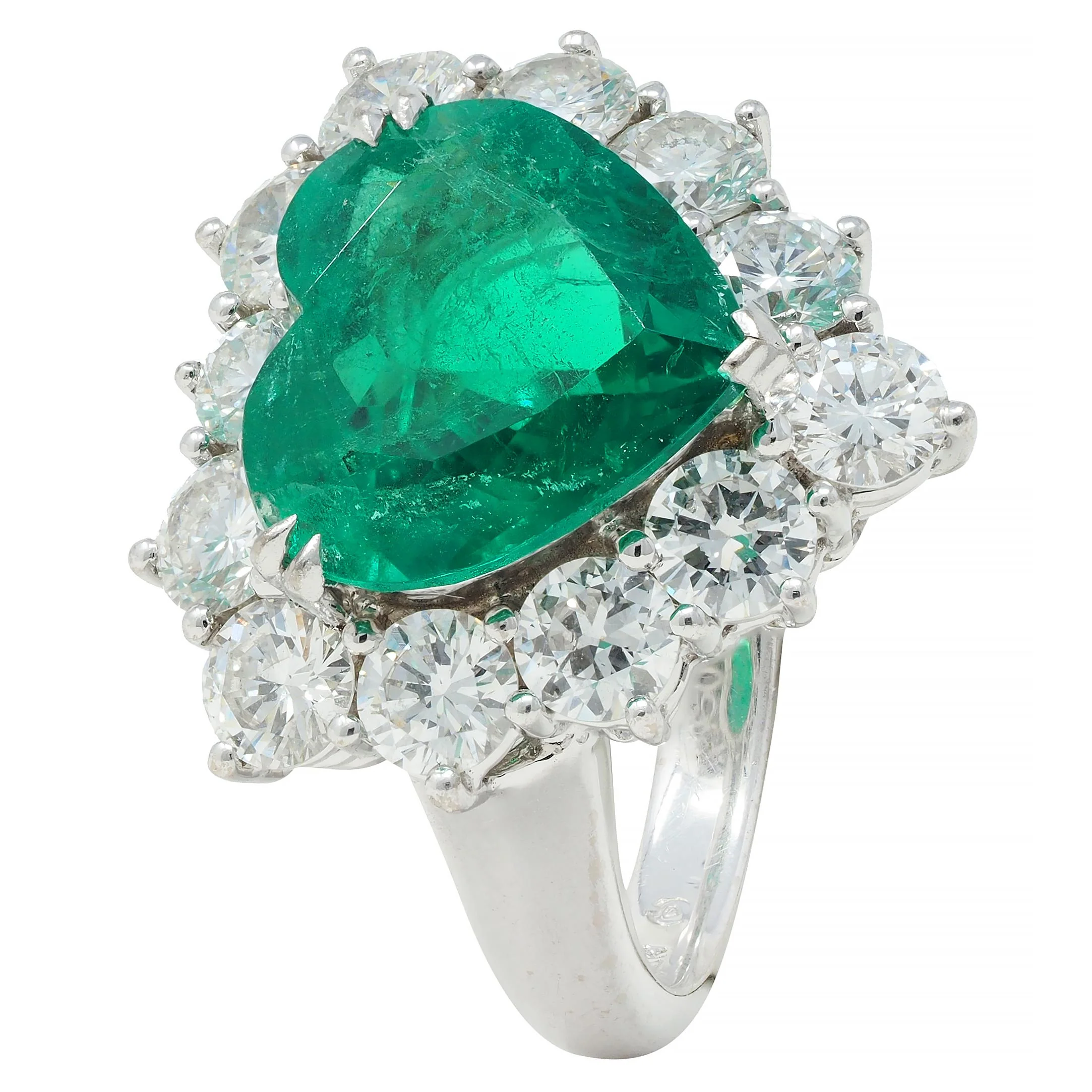 Contemporary 7.00 CTW Colombian Emerald Diamond 18 Karat White Gold Heart Halo Ring AGL - Image 7