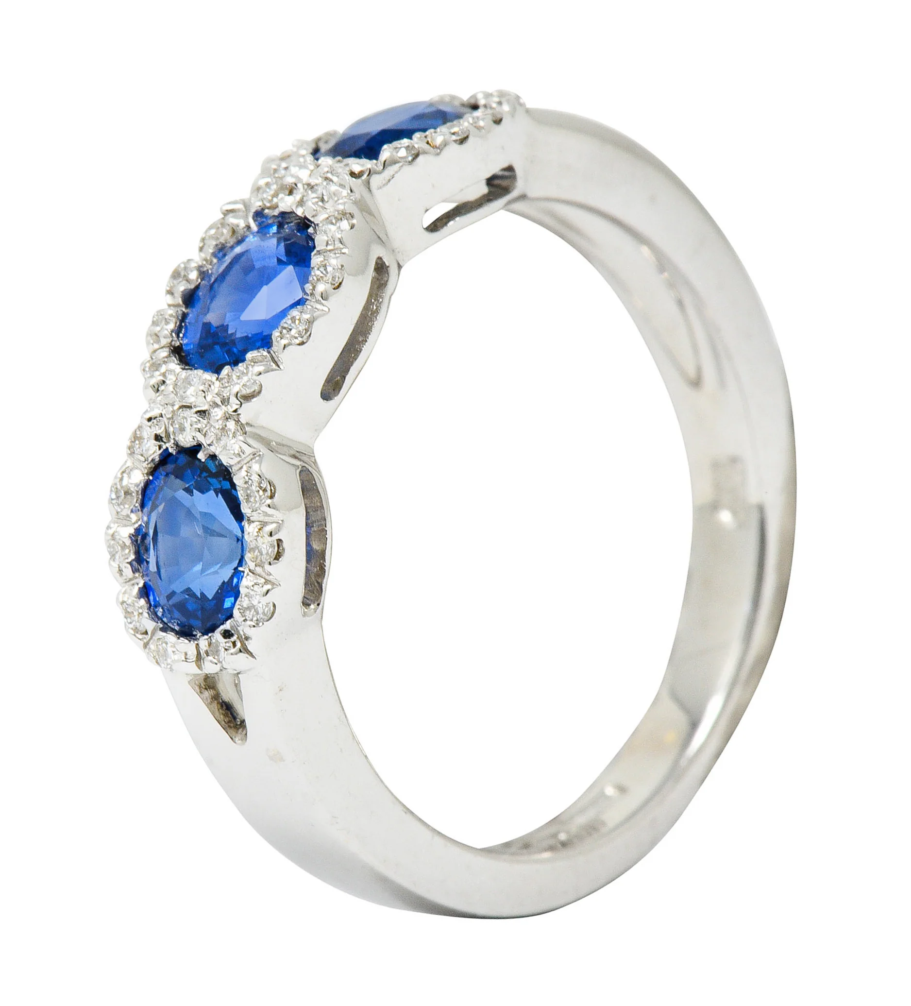 Contemporary Italian 1.75 CTW Sapphire Diamond 18 Karat White Gold Cluster Ring - Image 10