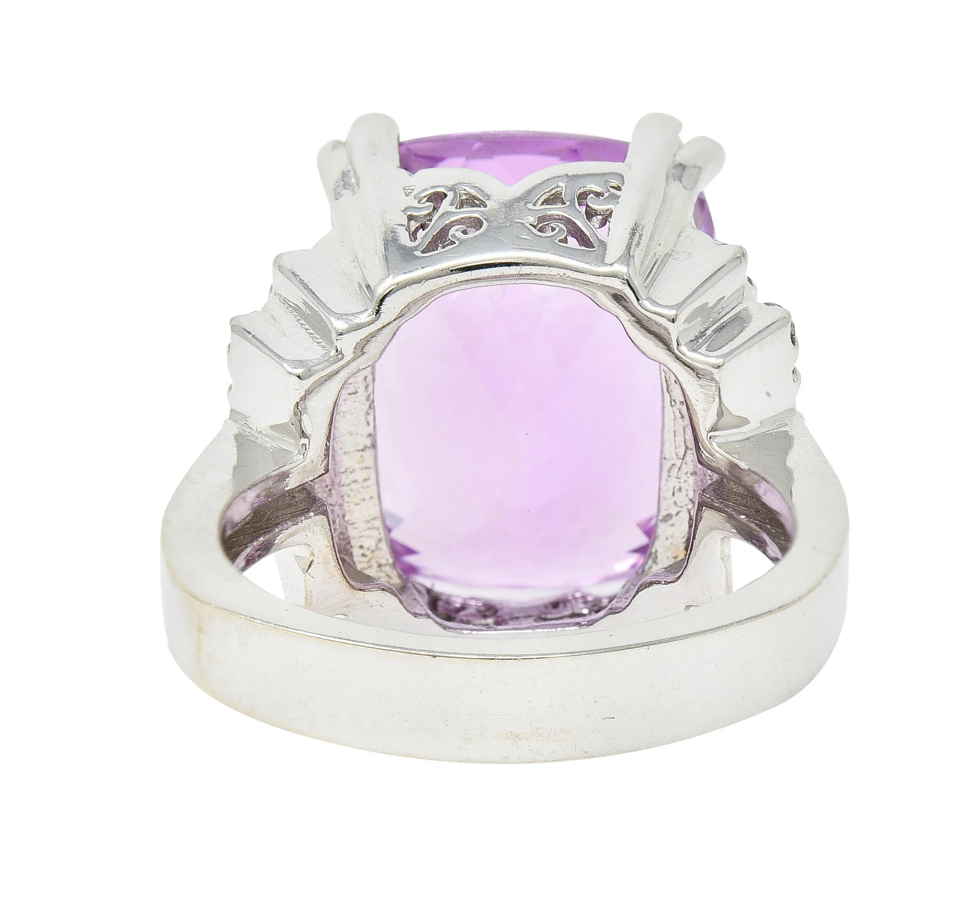 Contemporary Kunzite Diamond 14 Karat White Gold Cocktail Ring - Image 4