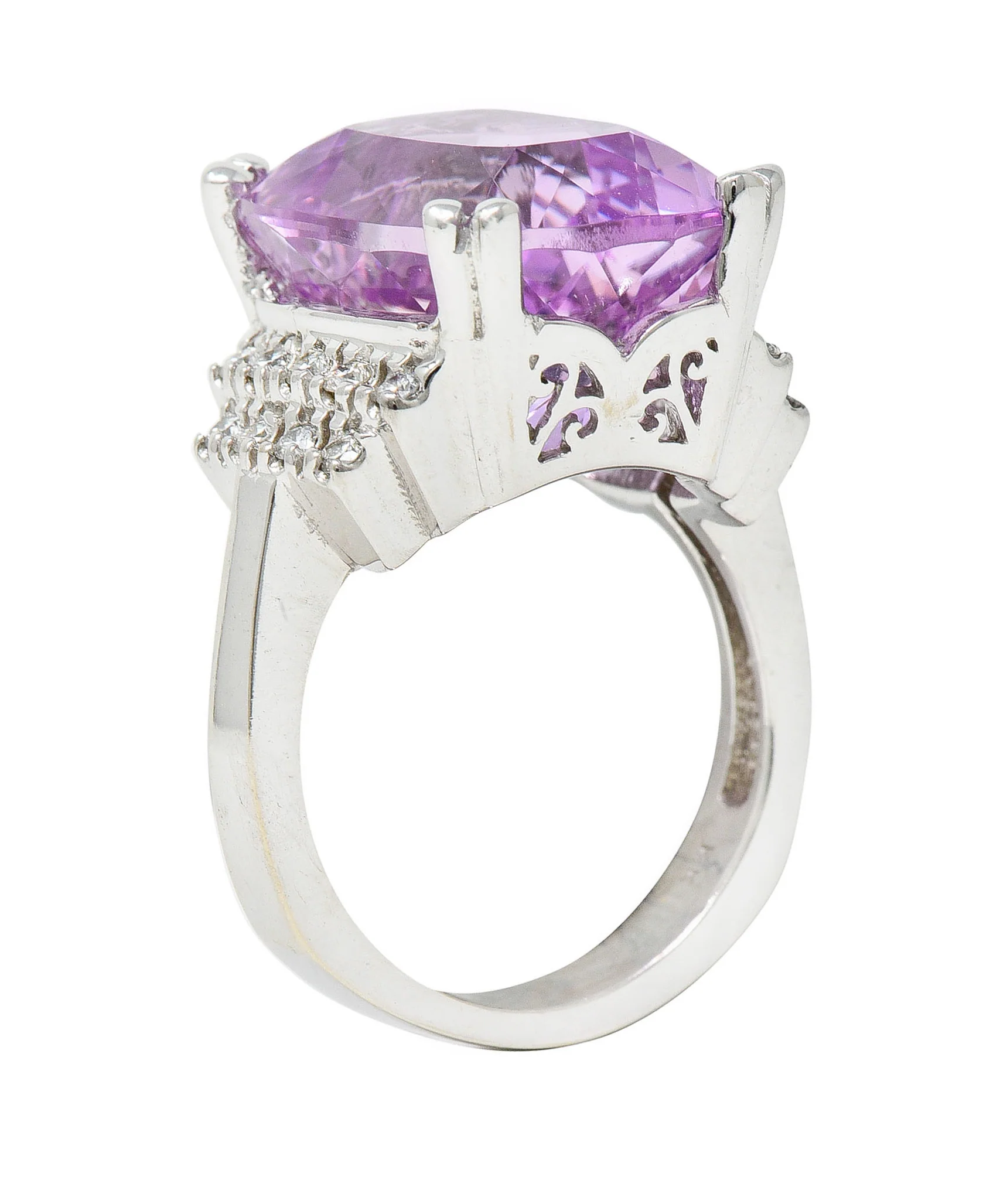 Contemporary Kunzite Diamond 14 Karat White Gold Cocktail Ring - Image 7
