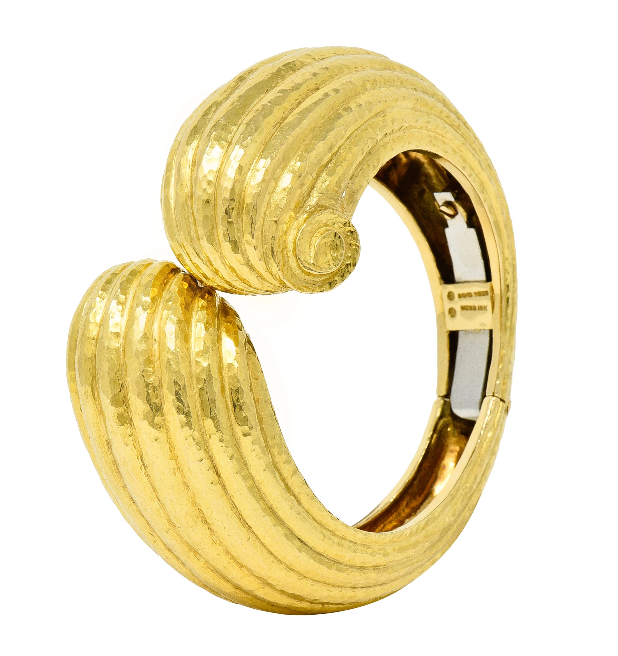 David Webb 1970's 18 Karat Yellow Gold Fluted Hammered Scroll Vintage Cuff Bracelet - Image 2