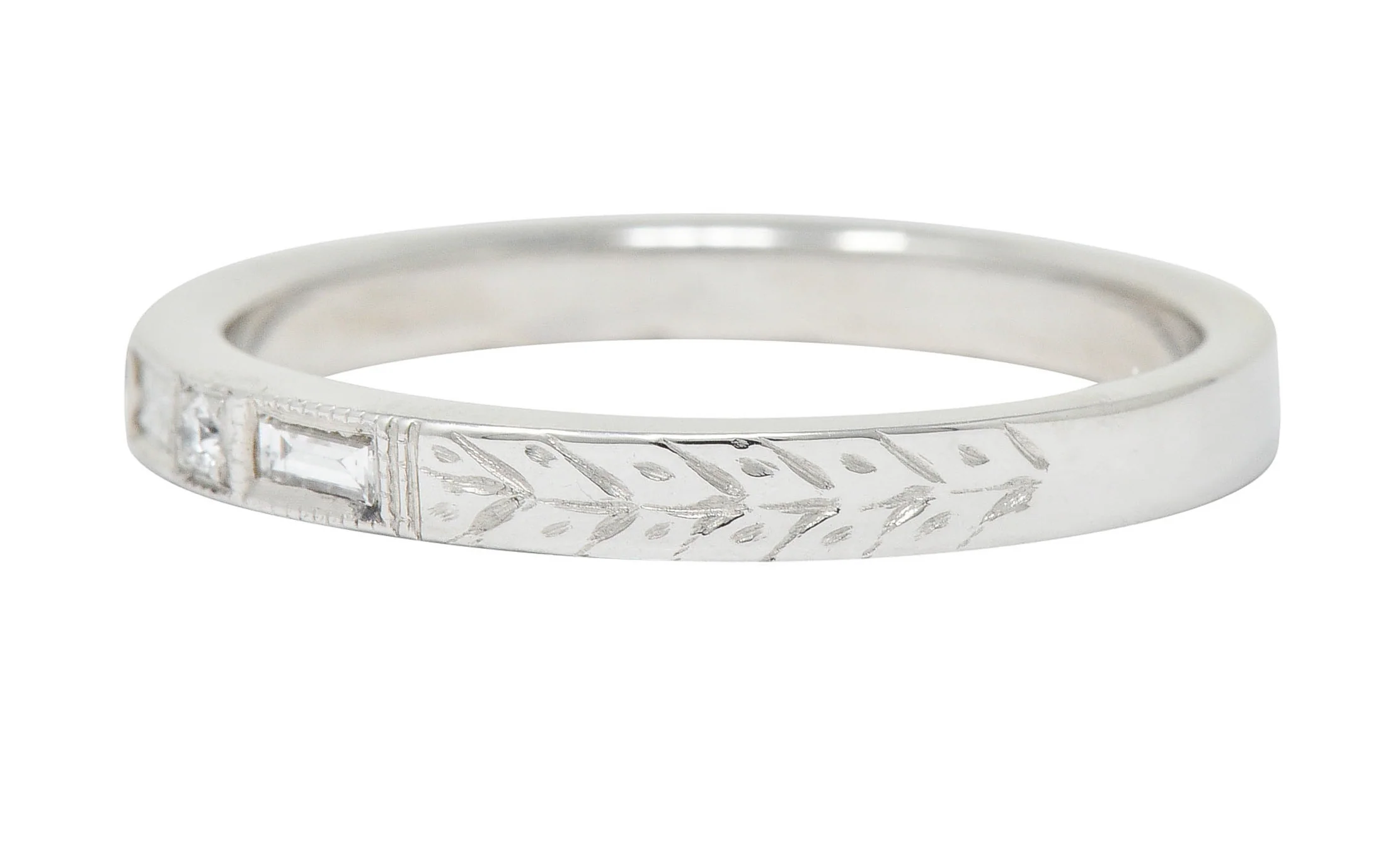 Diamond 14 Karat Gold Wheat Stacking Band - Image 5